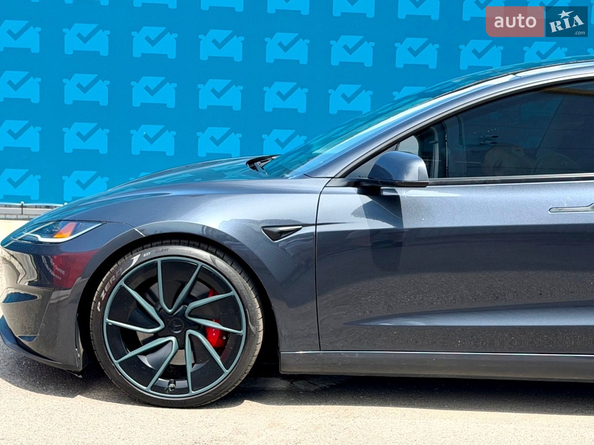 Tesla Model 3 2024 VIN 5YJ3E1ET9RF806568 фото оголошення 14 з 70