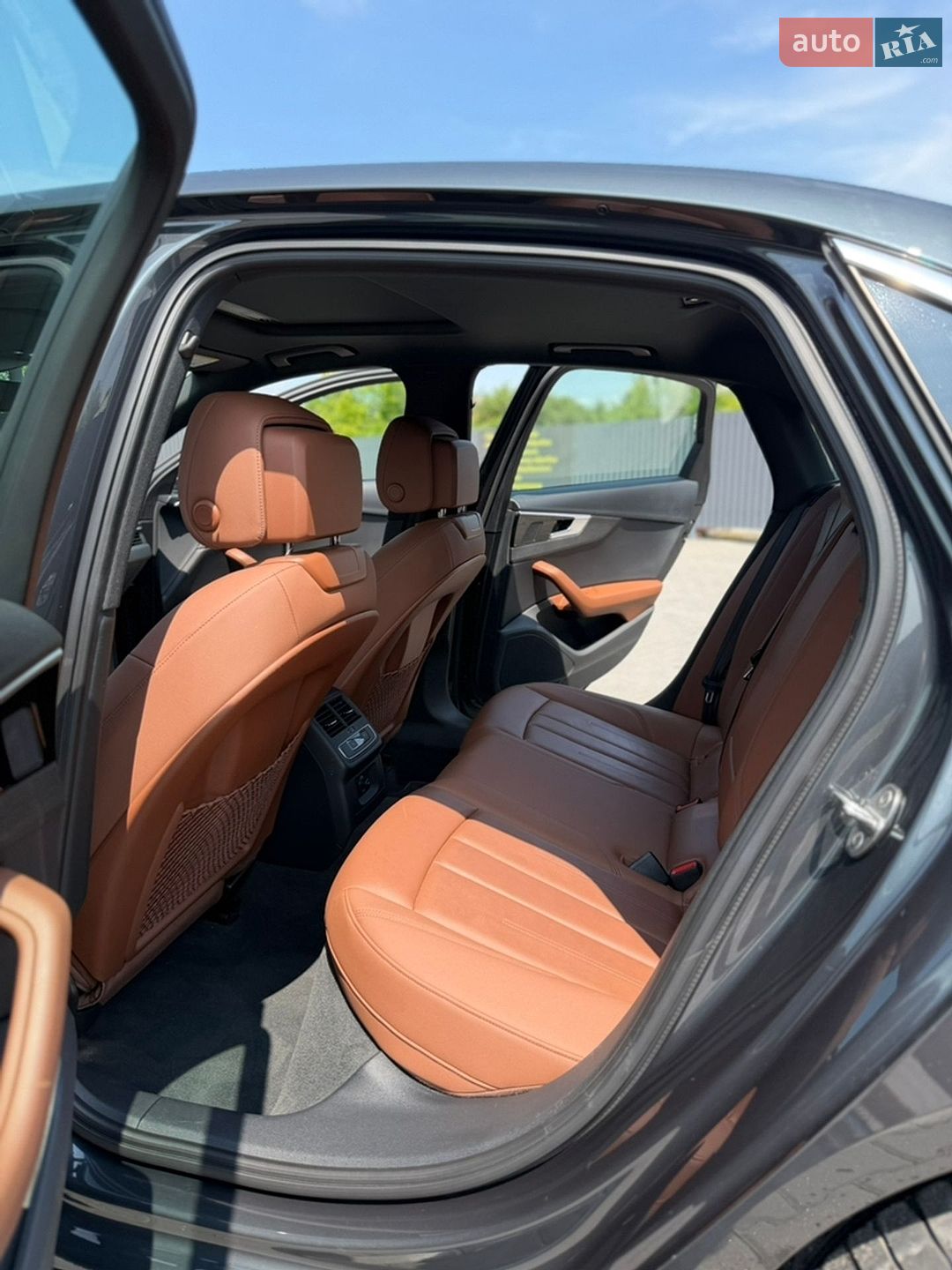 Audi A4 2020 VIN WAUABAF47MN007192 фото оголошення 4 з 4