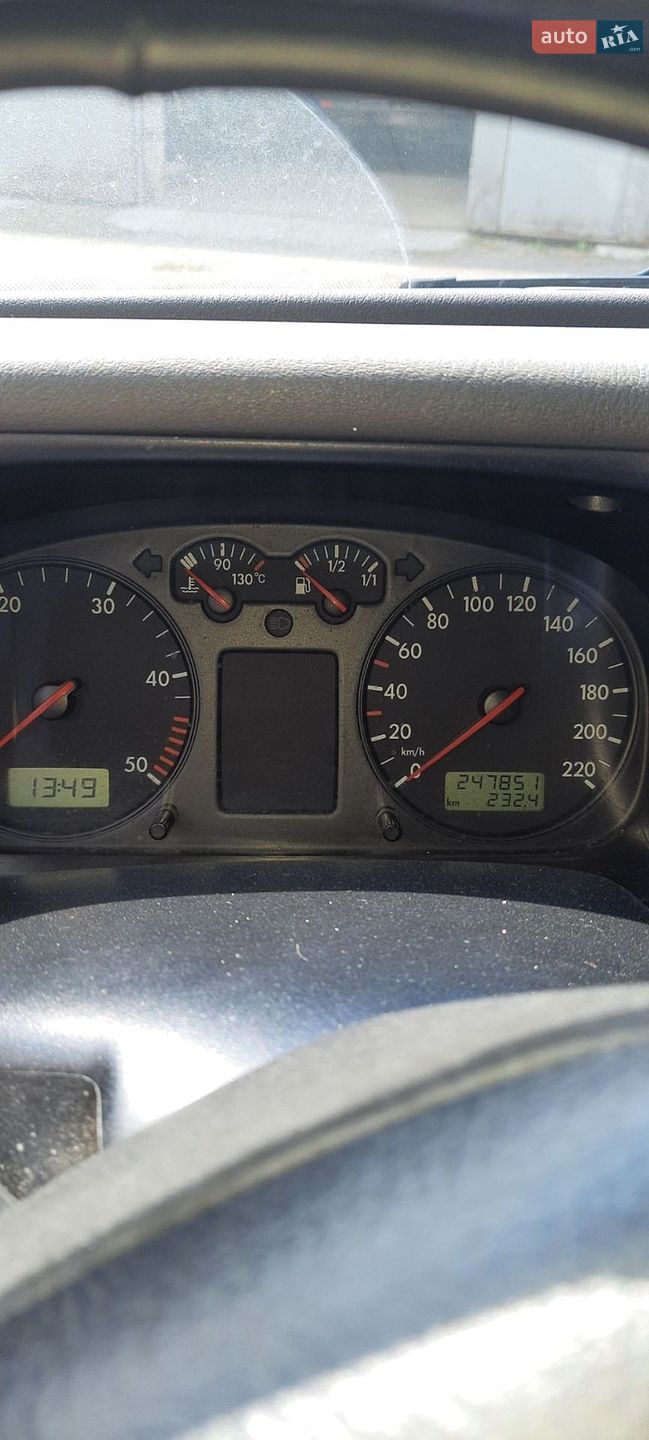 Volkswagen Transporter 2001 VIN WV1ZZZ70Z1X136141 фото оголошення 15 з 50