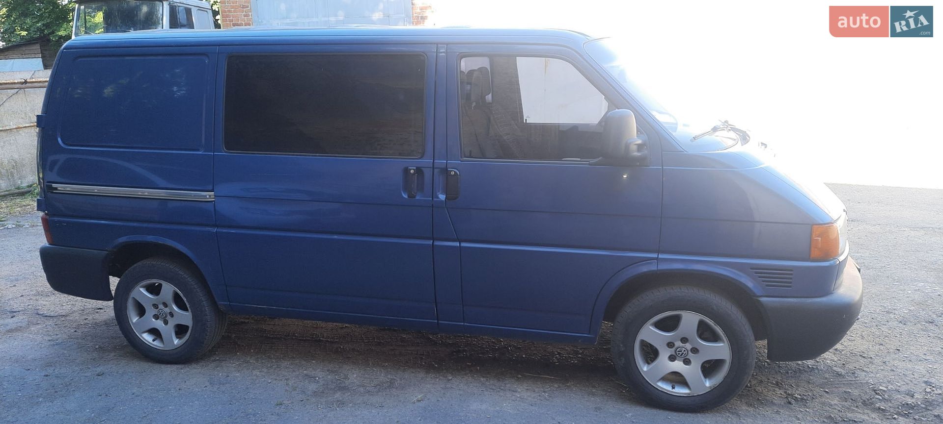 Volkswagen Transporter 2001 VIN WV1ZZZ70Z1X136141 фото оголошення 30 з 50