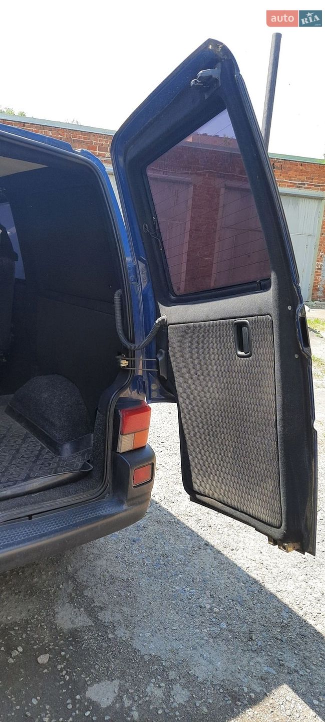 Volkswagen Transporter 2001 VIN WV1ZZZ70Z1X136141 фото оголошення 34 з 50