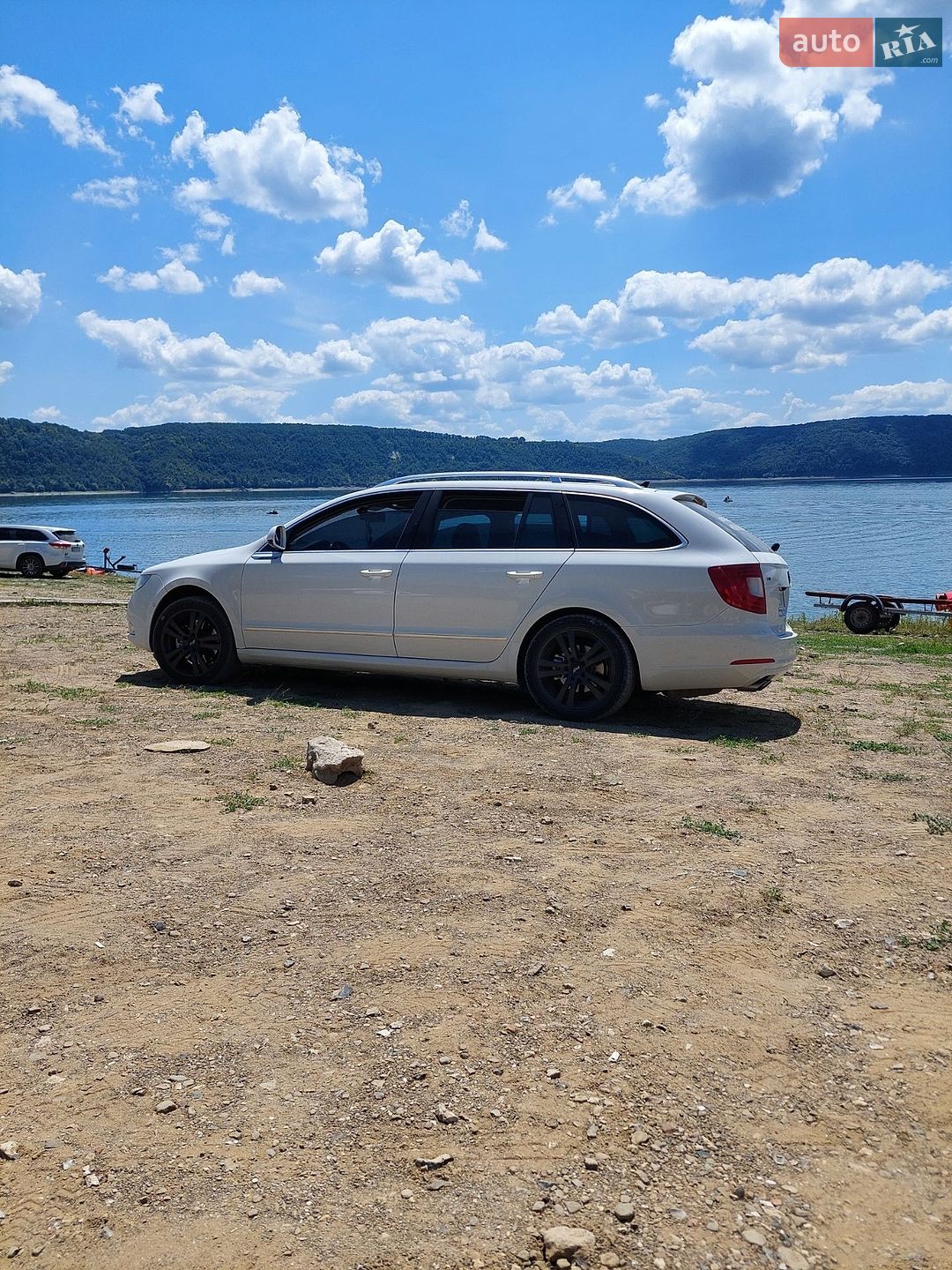 Skoda Superb 2013 VIN TMBJF73T6D9047889 фото оголошення 3 з 8