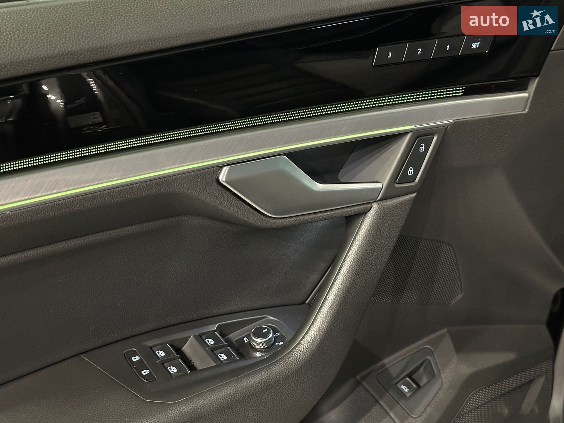 Volkswagen Touareg 2019 VIN WVGZZZCRZKD026854 фото оголошення 15 з 32