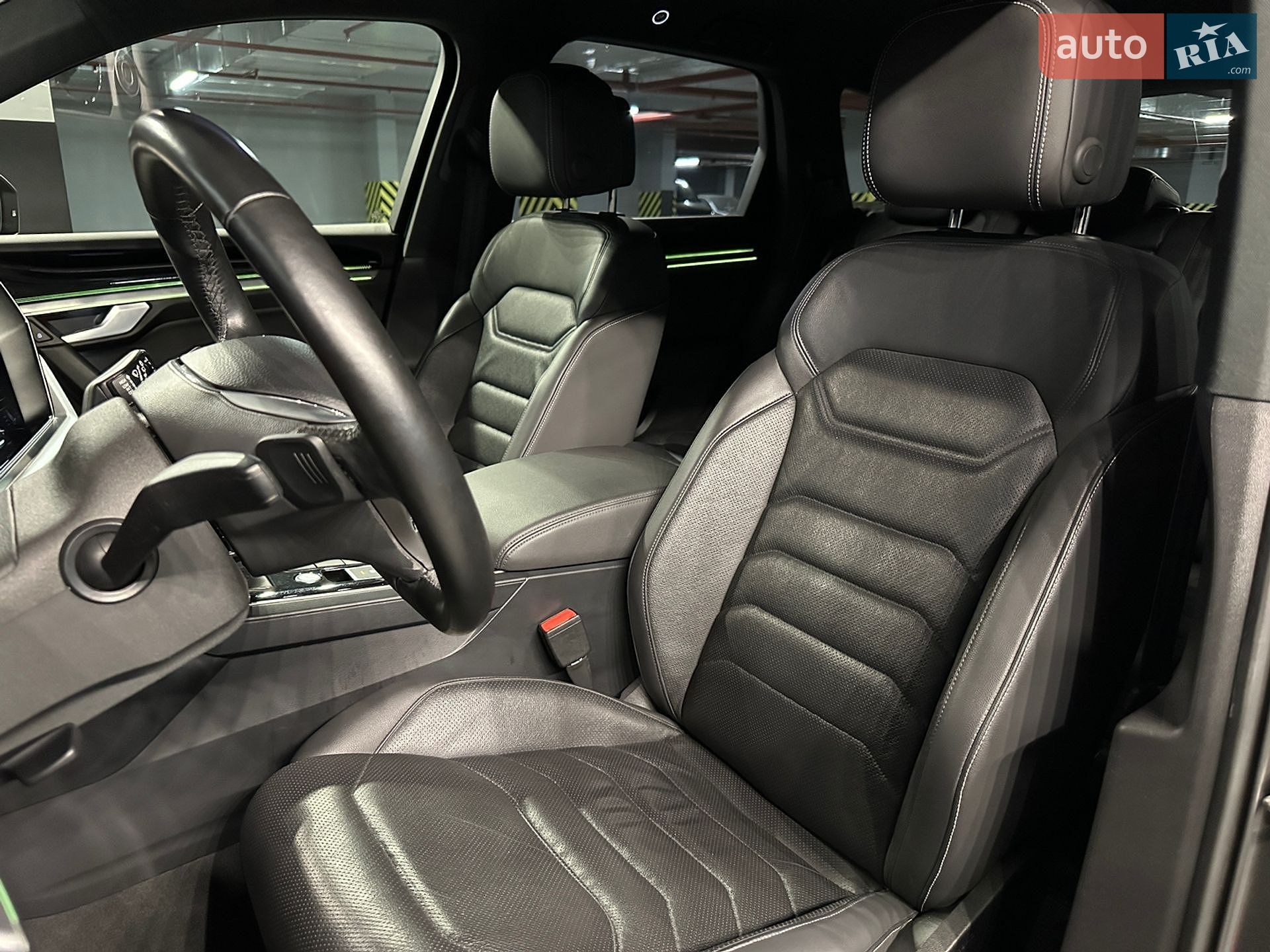 Volkswagen Touareg 2019 VIN WVGZZZCRZKD026854 фото оголошення 18 з 32