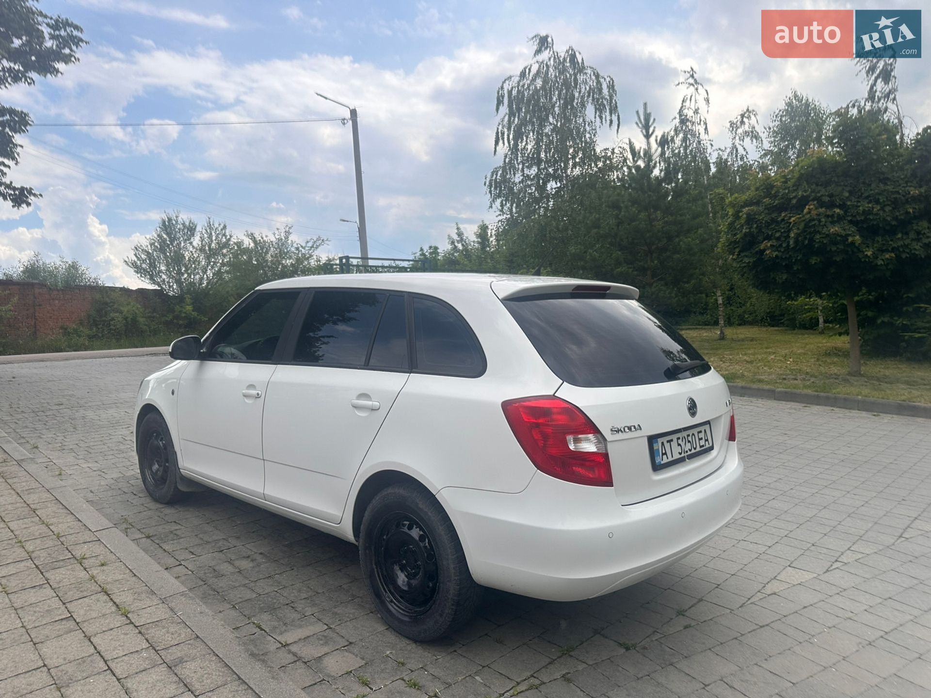 Skoda Fabia 2014 VIN TMBJS25J9F3029824 фото оголошення 2 з 10
