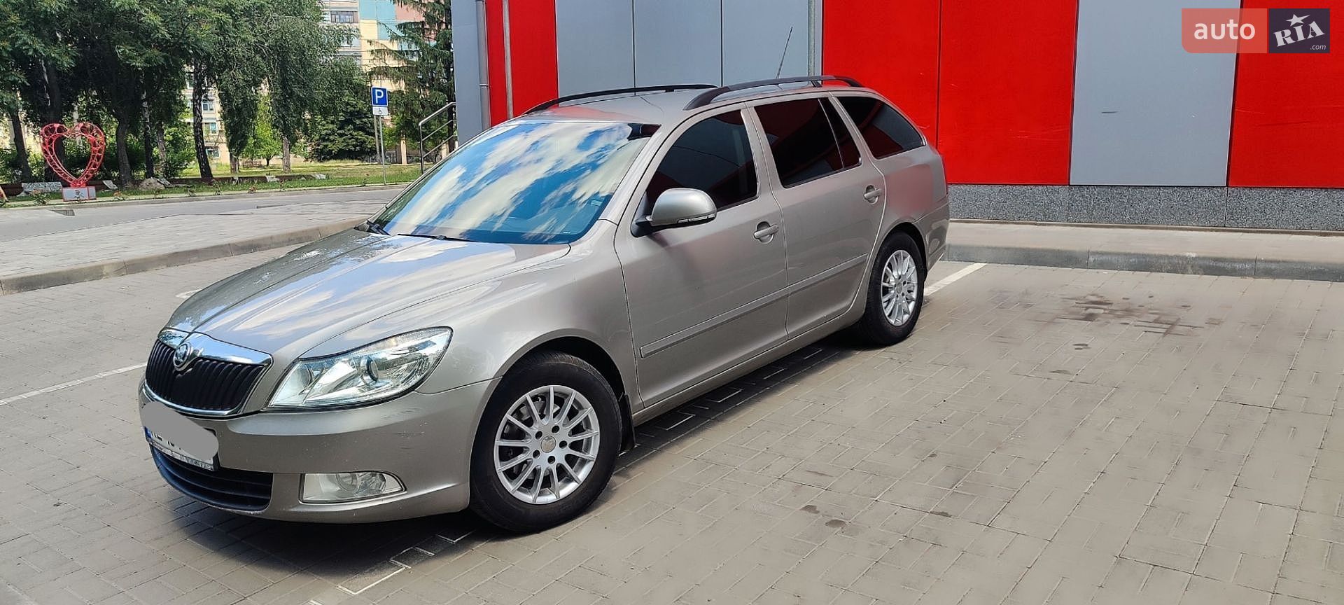 Skoda Octavia 2010 VIN TMBHJ61Z0B8029759 фото оголошення 4 з 9