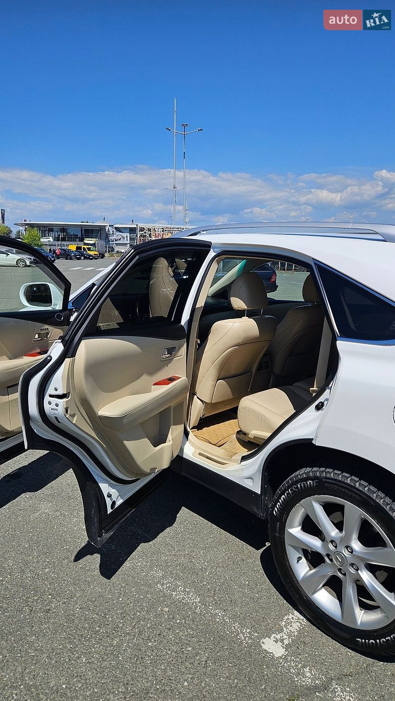 Lexus RX 2011 VIN JTJBK11A302444832 фото оголошення 12 з 49