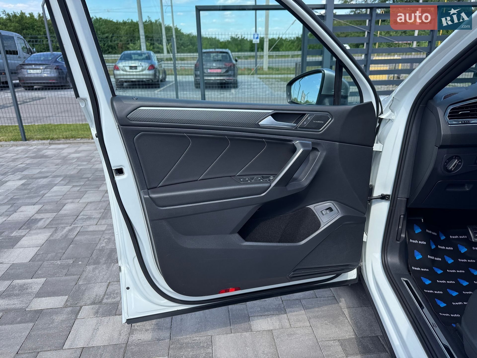 Volkswagen Tiguan Allspace 2022 VIN WVGZZZ5NXPM033558 фото оголошення 13 з 43