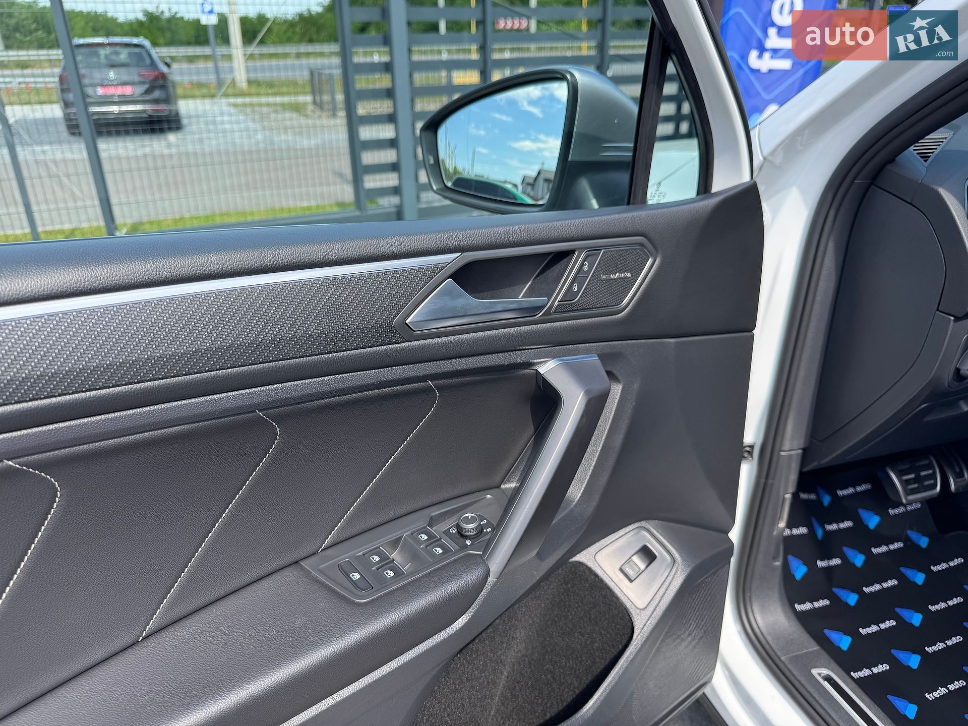Volkswagen Tiguan Allspace 2022 VIN WVGZZZ5NXPM033558 фото оголошення 14 з 43