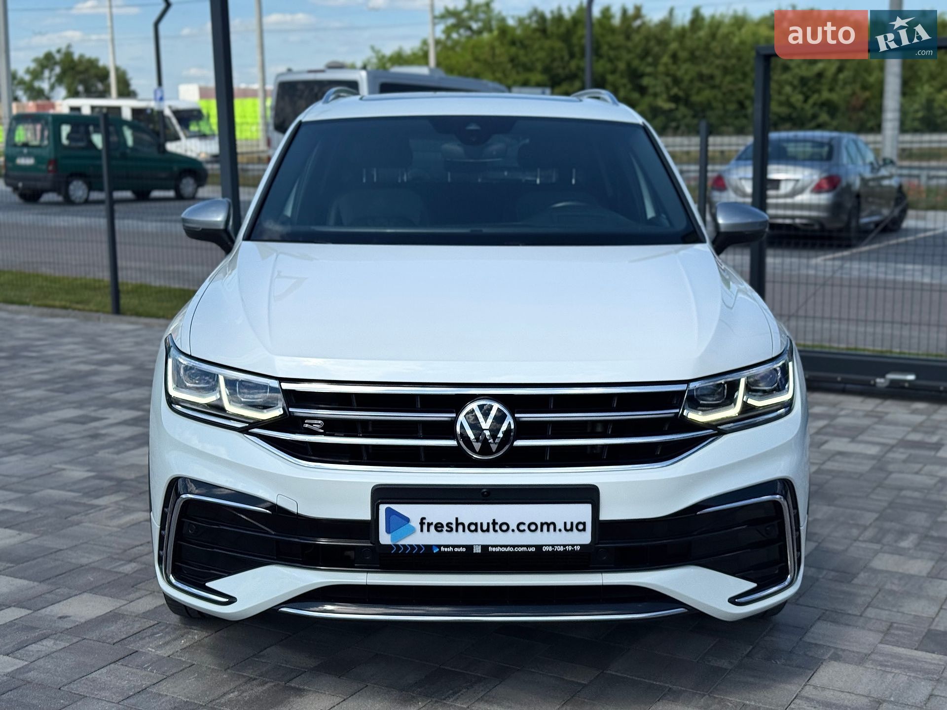 Volkswagen Tiguan Allspace 2022 VIN WVGZZZ5NXPM033558 фото оголошення 2 з 43