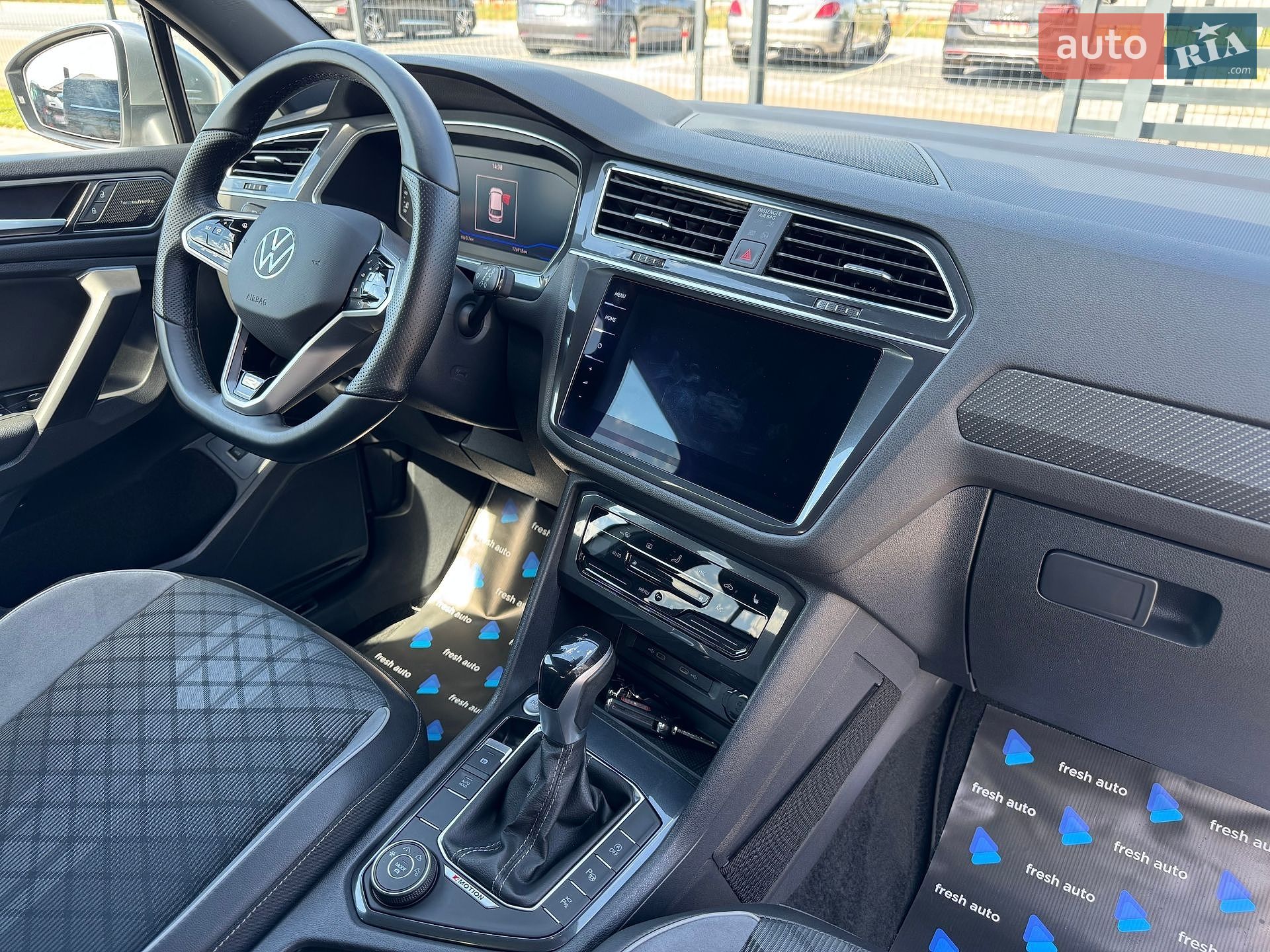 Volkswagen Tiguan Allspace 2022 VIN WVGZZZ5NXPM033558 фото оголошення 42 з 43