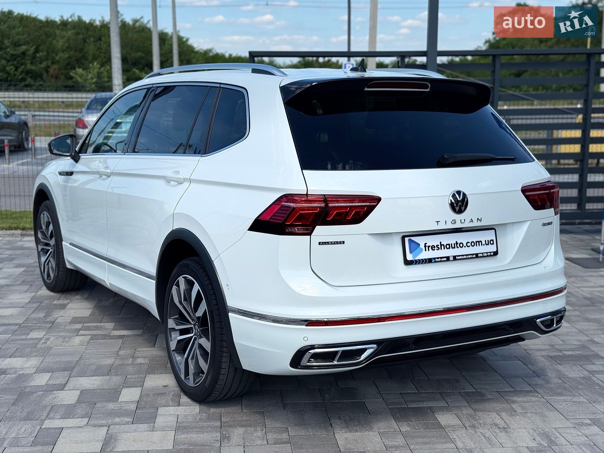 Volkswagen Tiguan Allspace 2022 VIN WVGZZZ5NXPM033558 фото оголошення 10 з 43