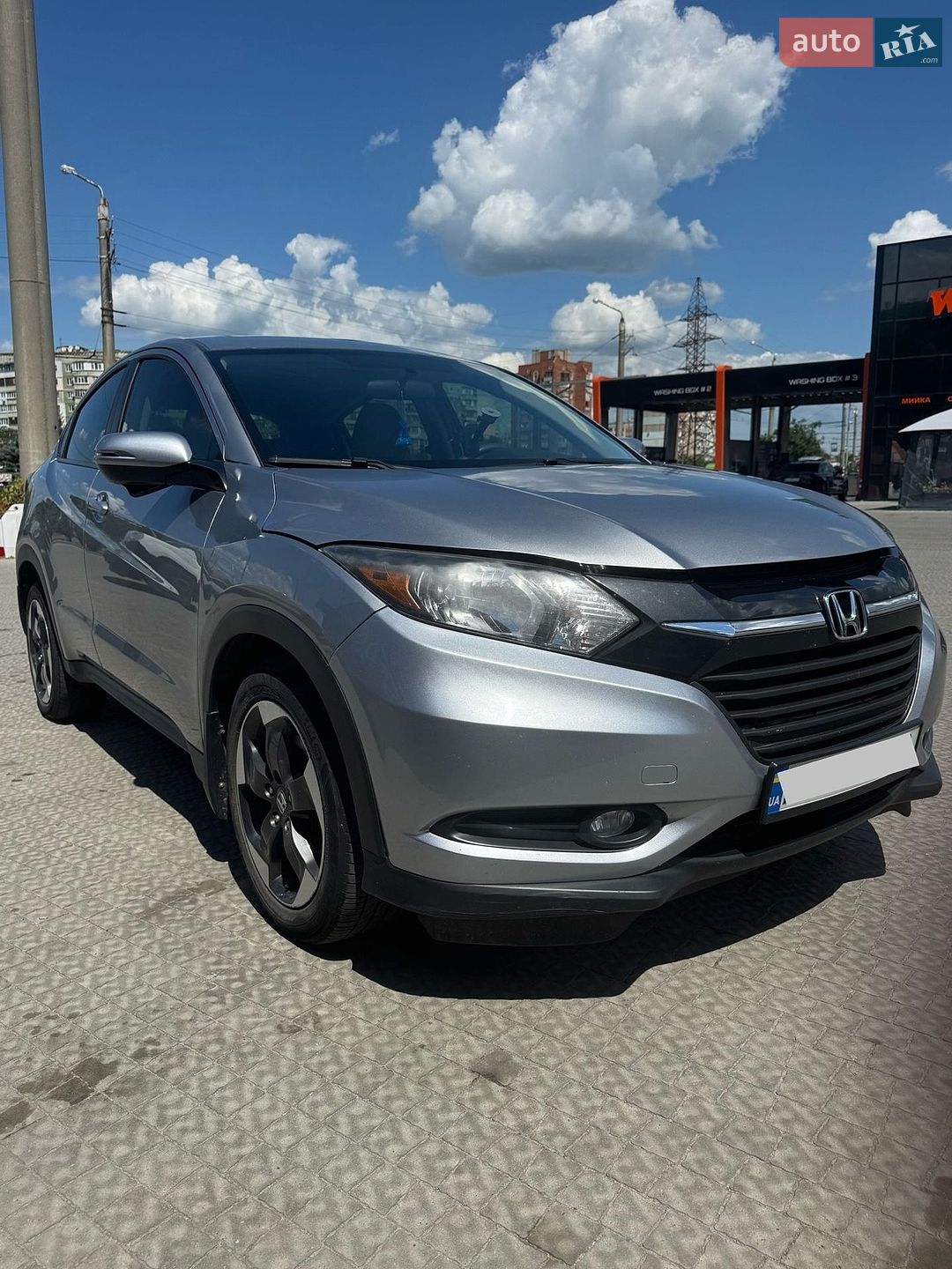 Honda HR-V 2018 VIN 3CZRU6H51JM717546 фото оголошення 2 з 20