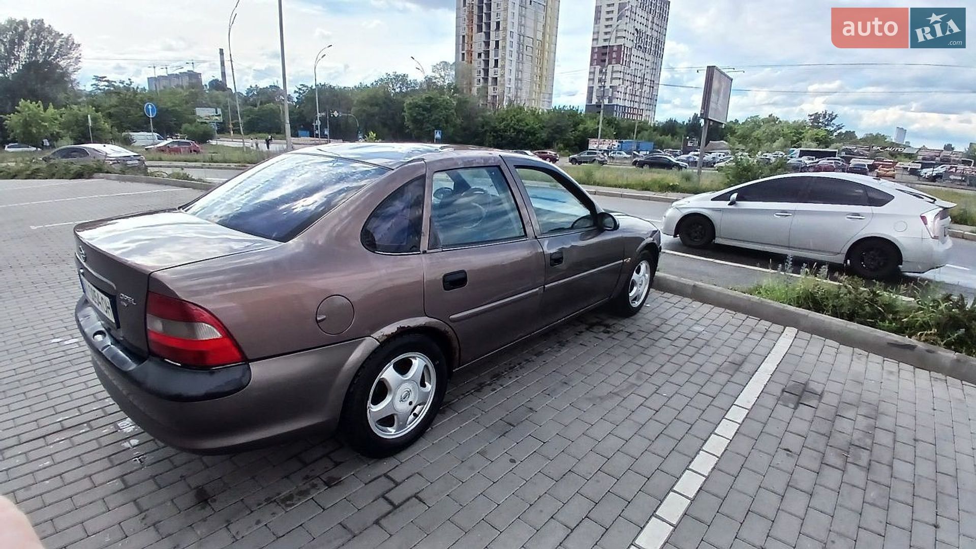 Opel Vectra 1998 VIN W0L0JBF19W1250347 фото оголошення 2 з 11