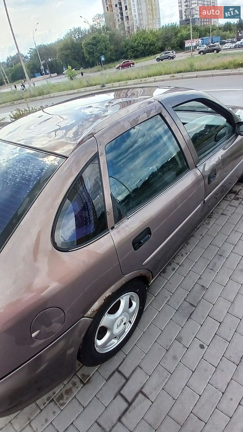 Opel Vectra 1998 VIN W0L0JBF19W1250347 фото оголошення 4 з 11