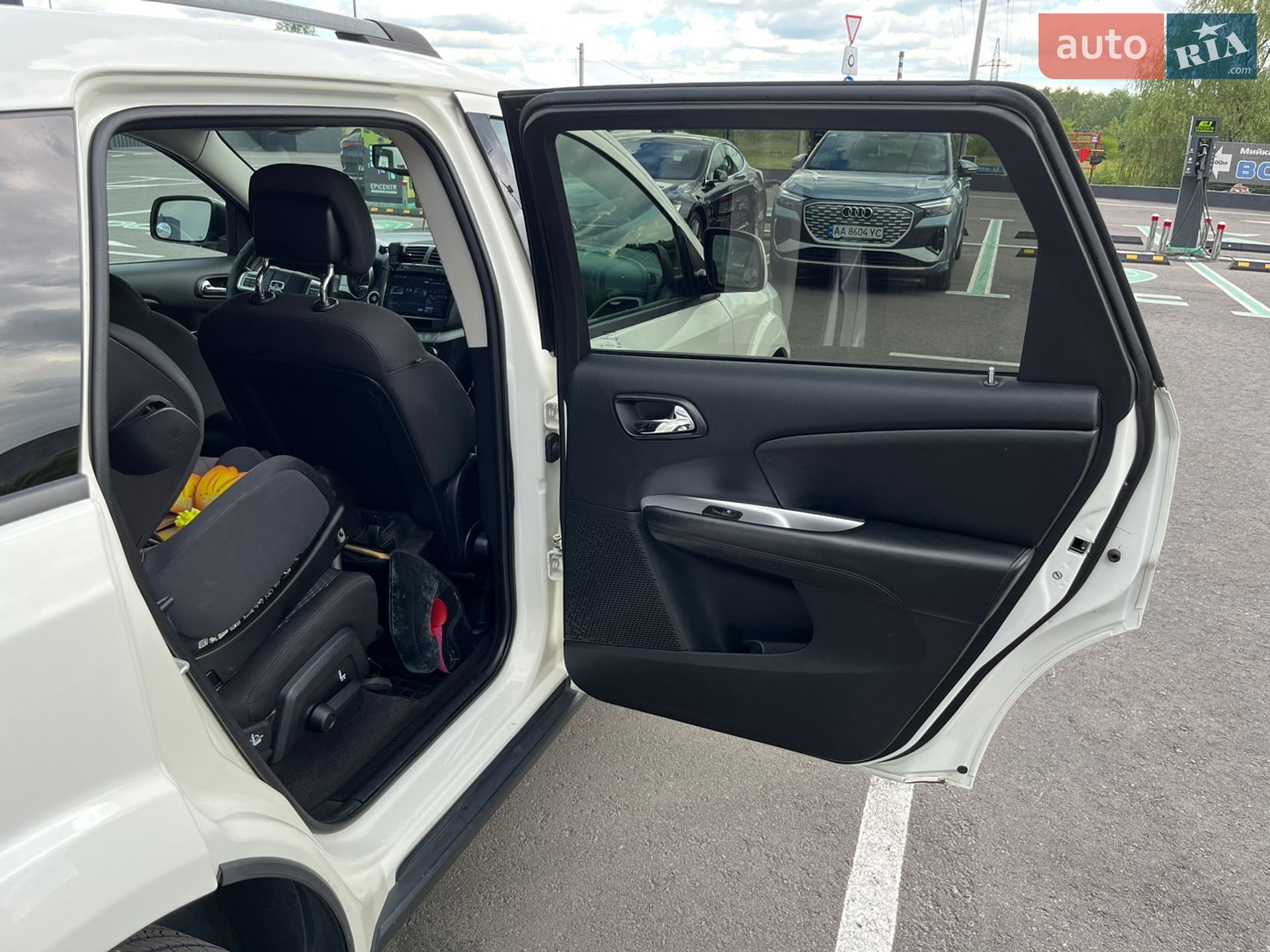 Dodge Journey 2017 VIN 3C4PDCBB8HT675449 фото оголошення 9 з 20