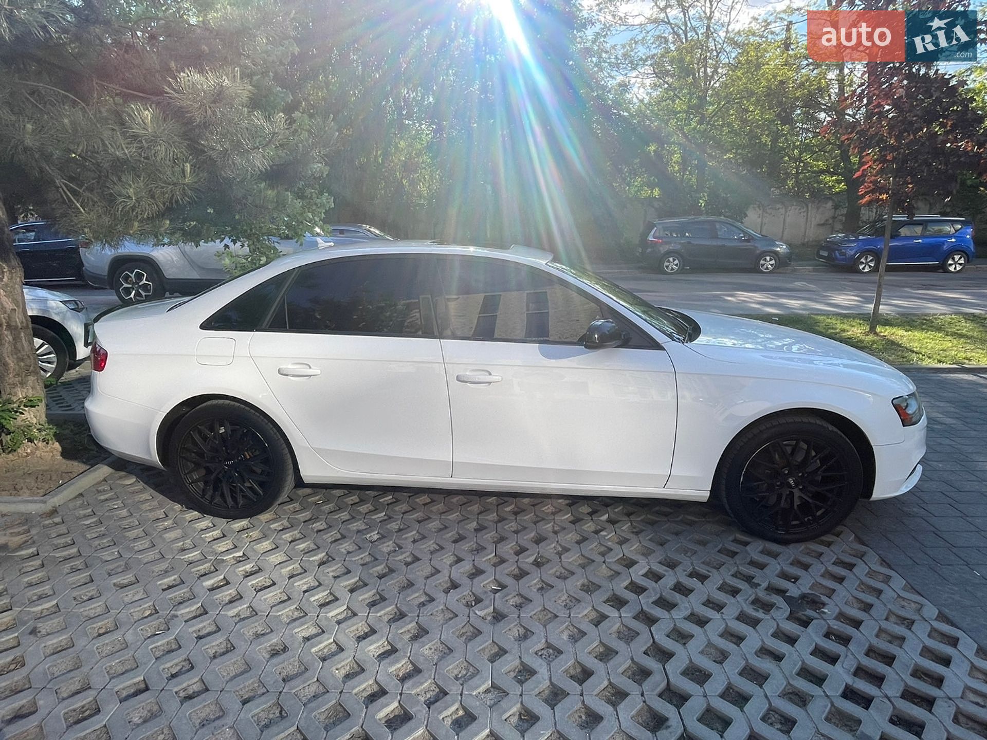 Audi A4 2013 VIN WAUFFAFL4DN044346 фото оголошення 3 з 11
