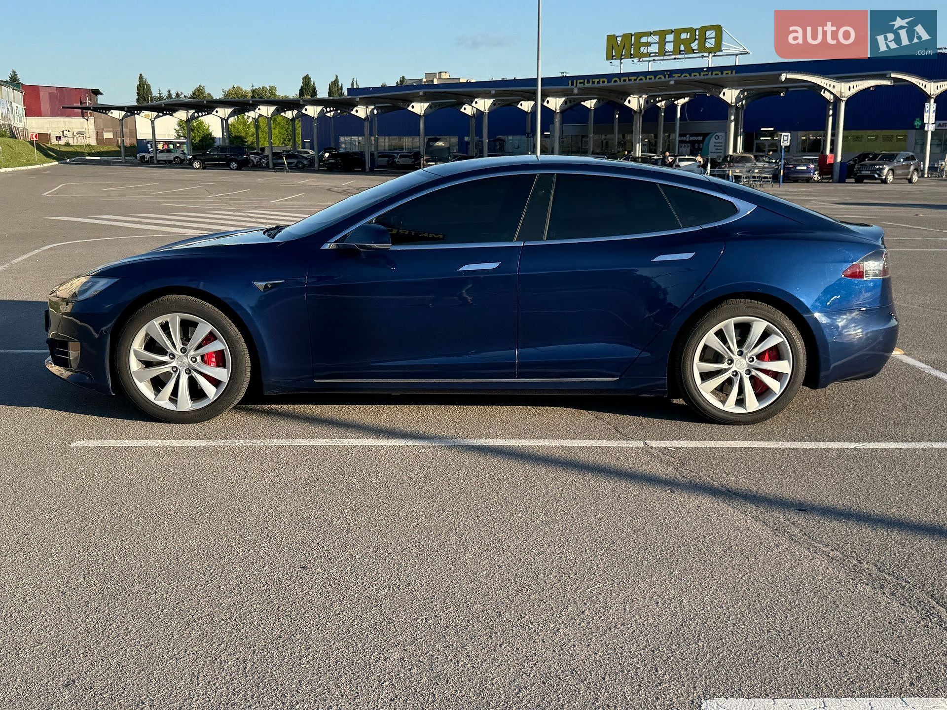 Tesla Model S 2018 VIN 5YJSA1E24JF282880 фото оголошення 8 з 31