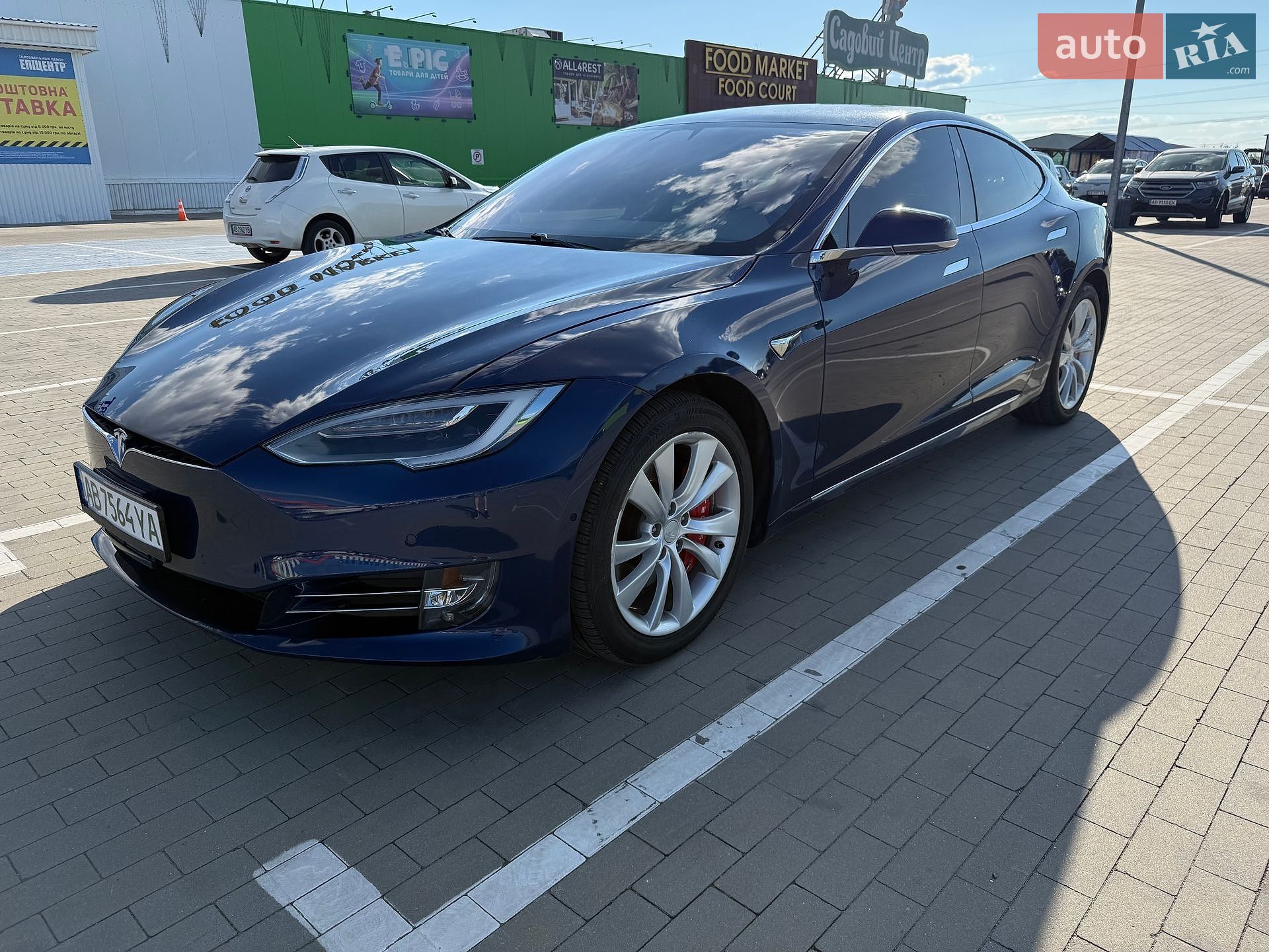 Tesla Model S 2018 VIN 5YJSA1E24JF282880 фото оголошення 10 з 31