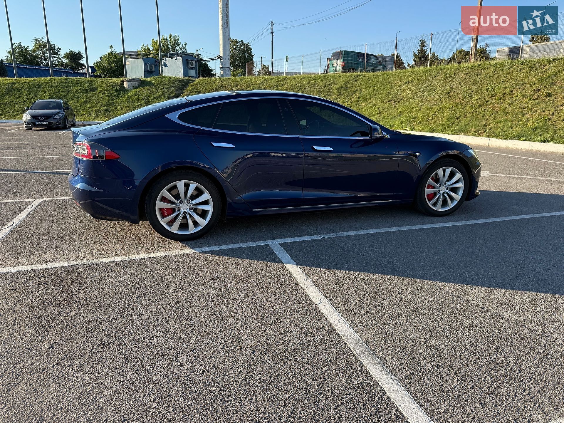 Tesla Model S 2018 VIN 5YJSA1E24JF282880 фото оголошення 6 з 31