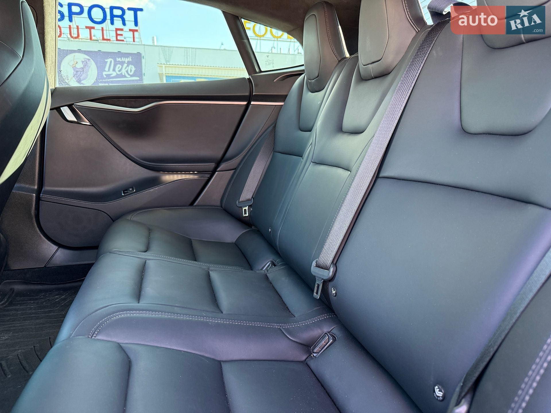 Tesla Model S 2018 VIN 5YJSA1E24JF282880 фото оголошення 15 з 31
