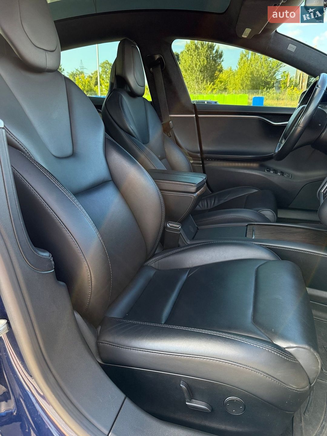 Tesla Model S 2018 VIN 5YJSA1E24JF282880 фото оголошення 16 з 31