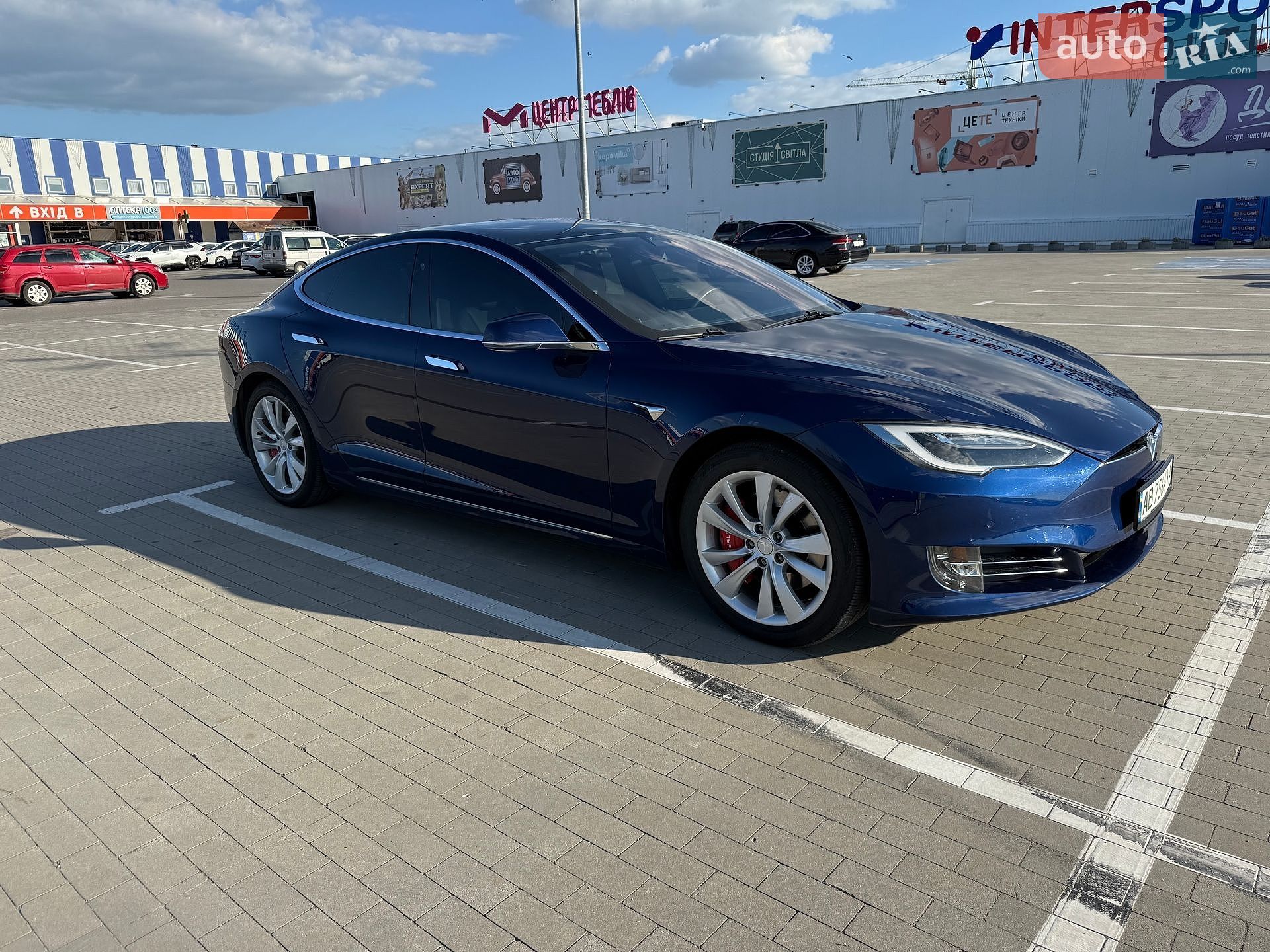Tesla Model S 2018 VIN 5YJSA1E24JF282880 фото оголошення 19 з 31