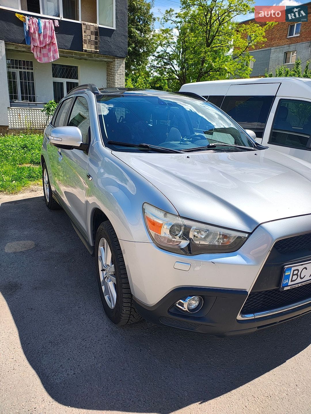 Mitsubishi ASX 2011 VIN JMBXJGA6WBZ426168 фото оголошення 2 з 12