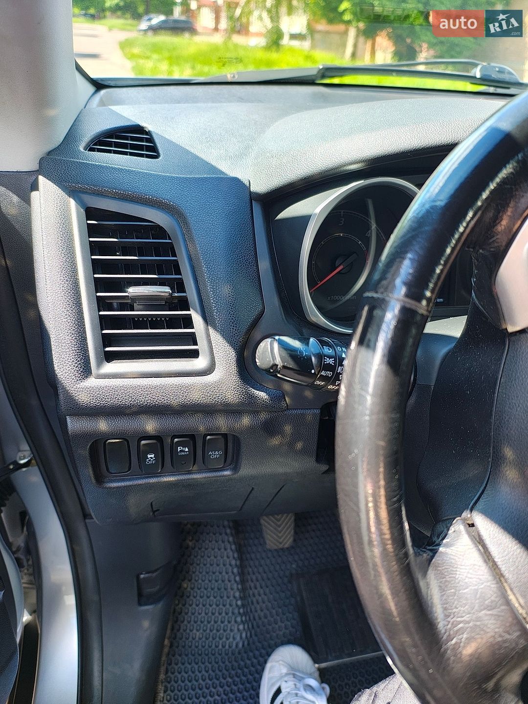 Mitsubishi ASX 2011 VIN JMBXJGA6WBZ426168 фото оголошення 6 з 12