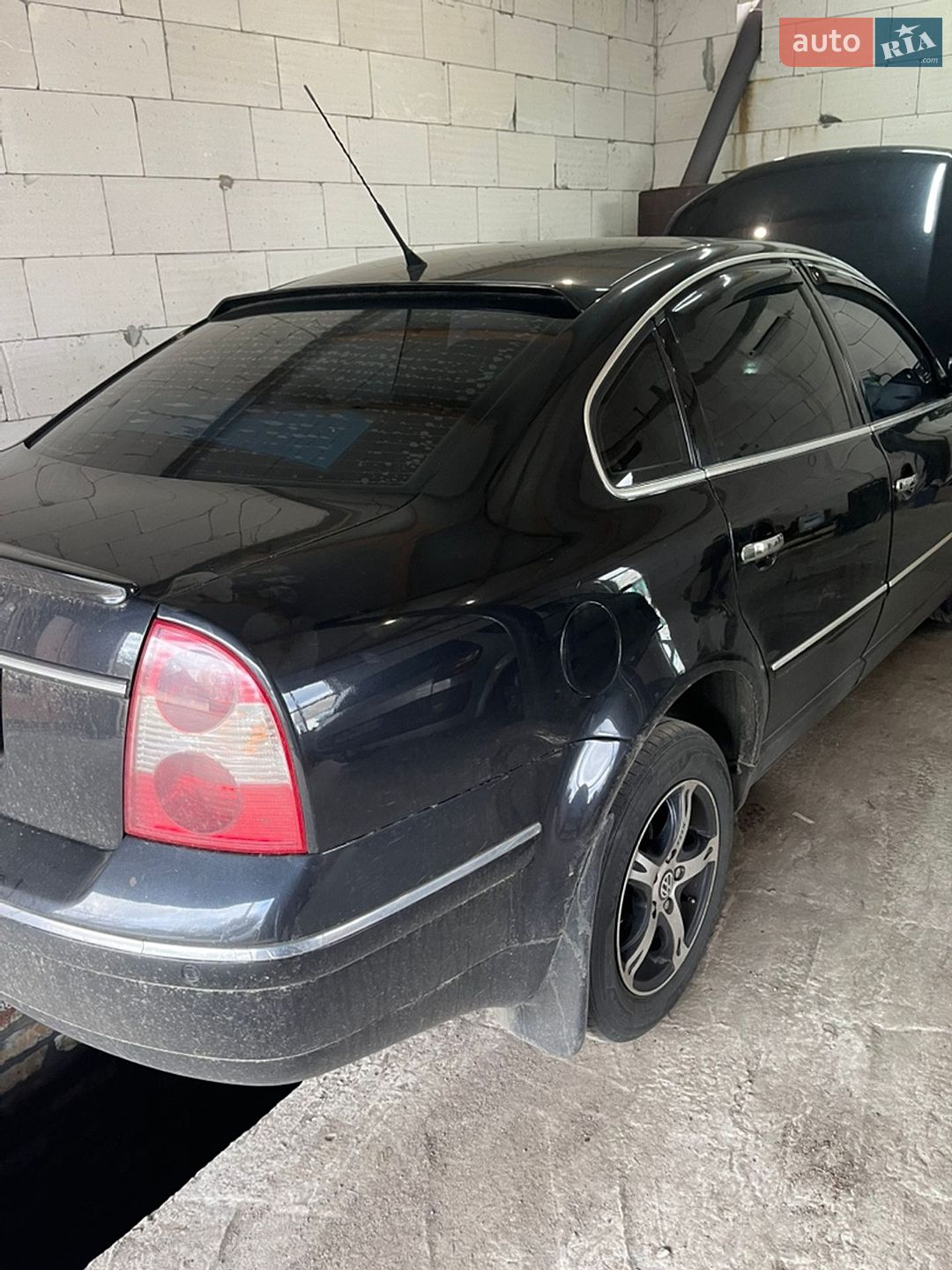 Volkswagen Passat 2001 VIN WVWZZZ3BZ2E192285 фото оголошення 2 з 2