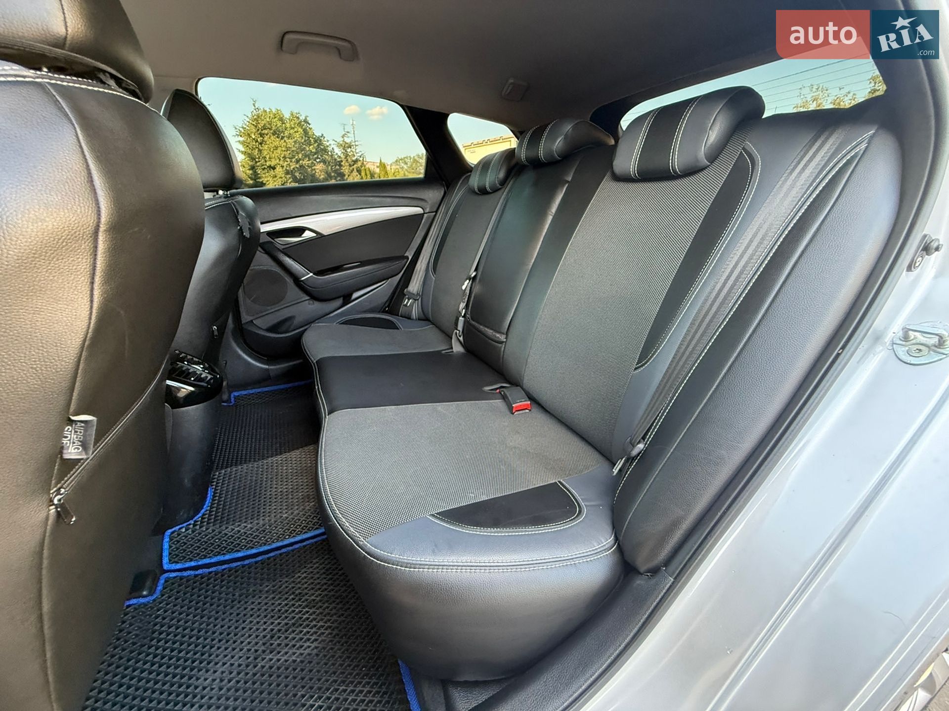 Hyundai i40 2013 VIN KMHLB81UADU063631 фото оголошення 33 з 50
