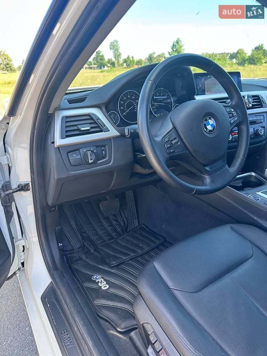 BMW 3 Series 2013 VIN WBA3B1C51EK133668 фото оголошення 8 з 16