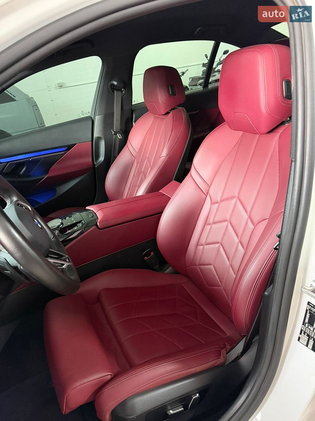 BMW 5 Series 2023 VIN WBA11FJ0X0CP76537 фото оголошення 8 з 9