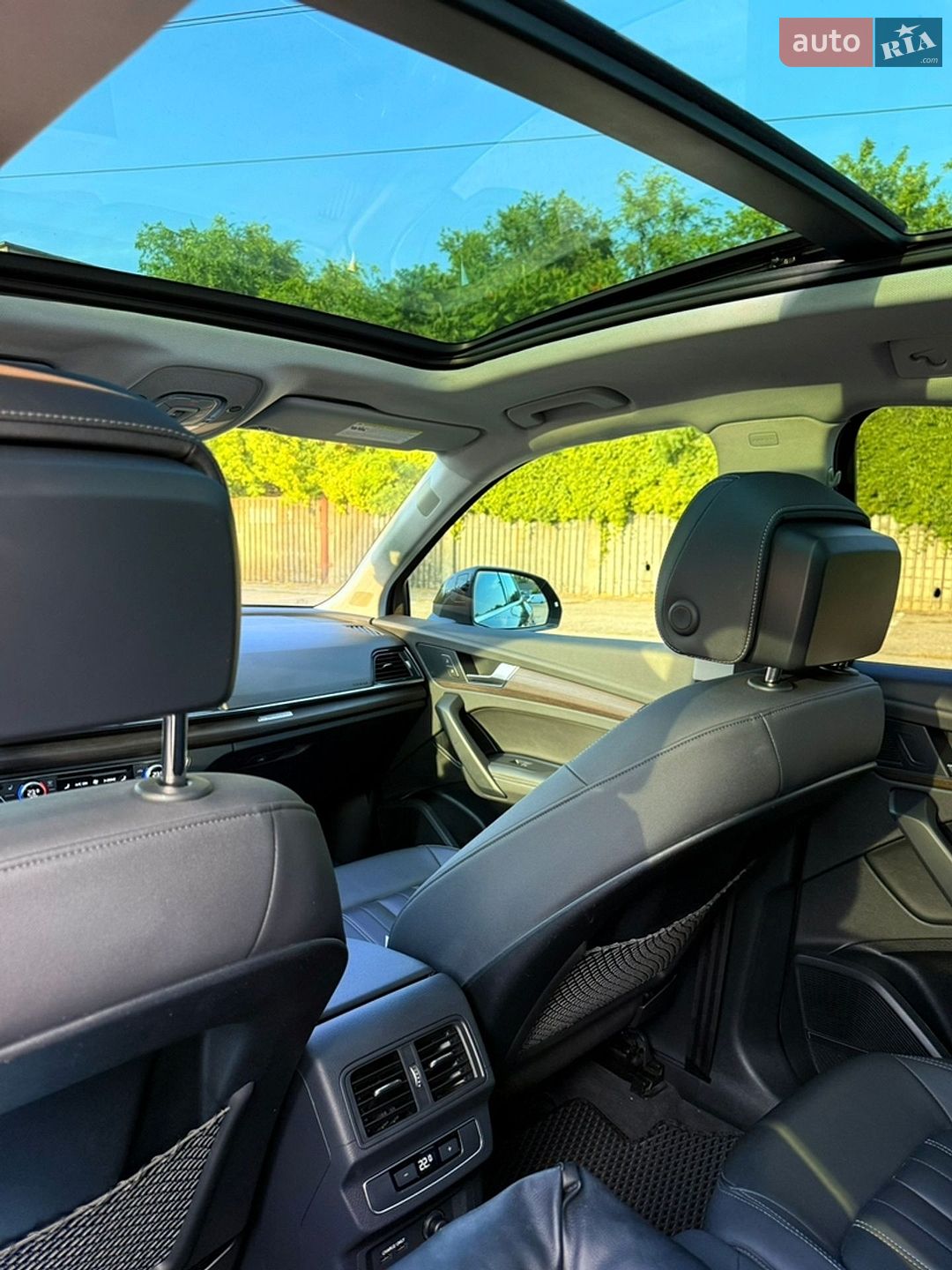 Audi Q5 2022 VIN WA1EAAFY1N2137413 фото оголошення 12 з 14