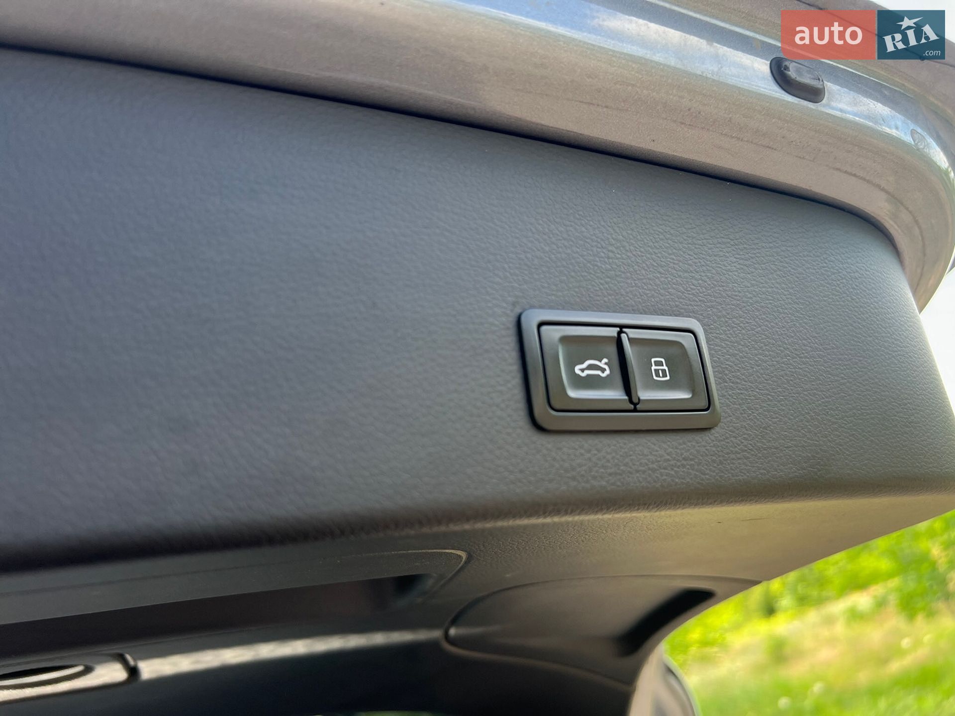 Audi A6 Allroad 2017 VIN WAUZZZ4G0JN010103 фото оголошення 13 з 22