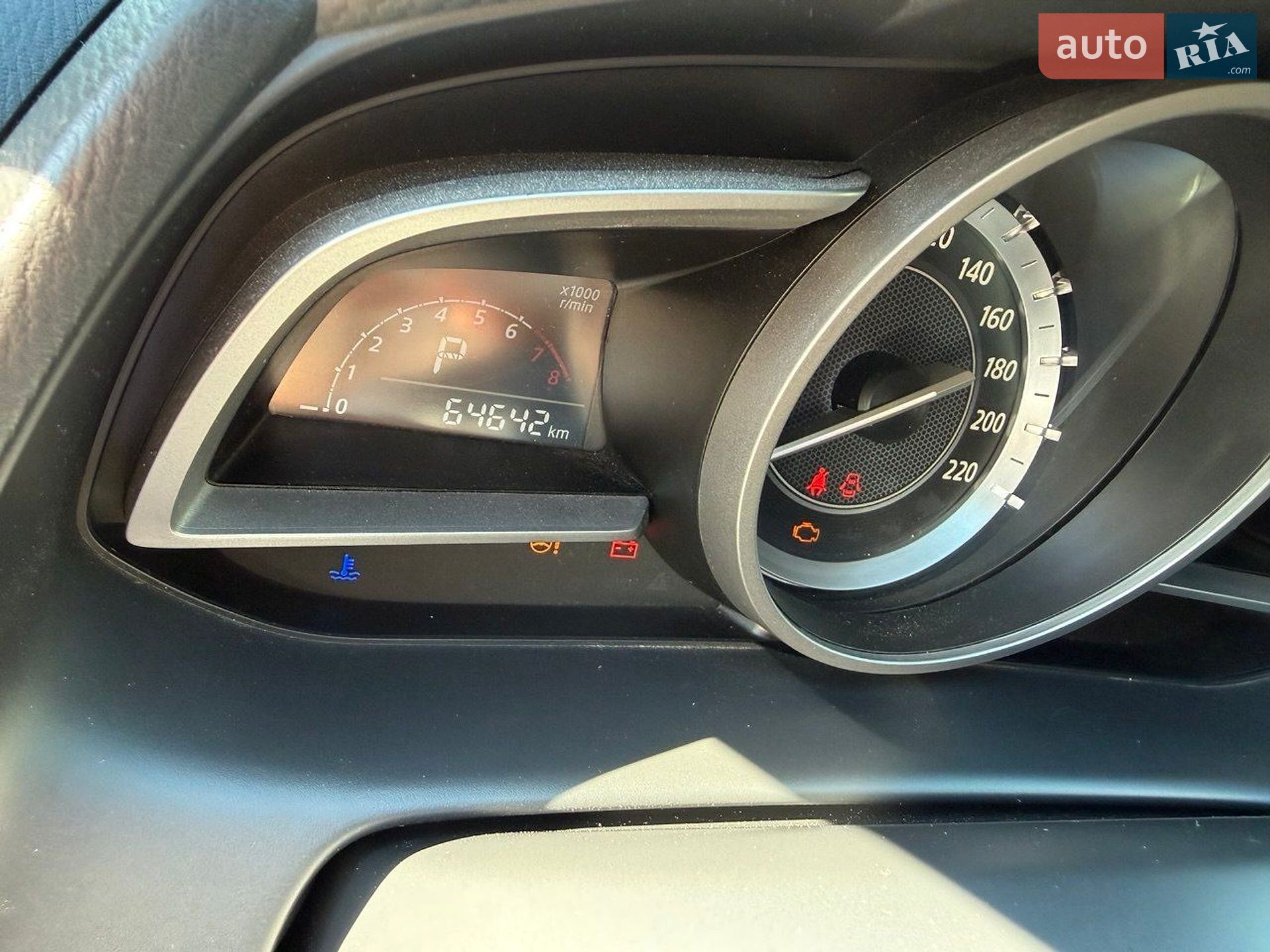 Mazda 2 2015 VIN 3MDDJ5HVA3M123390 фото оголошення 6 з 12