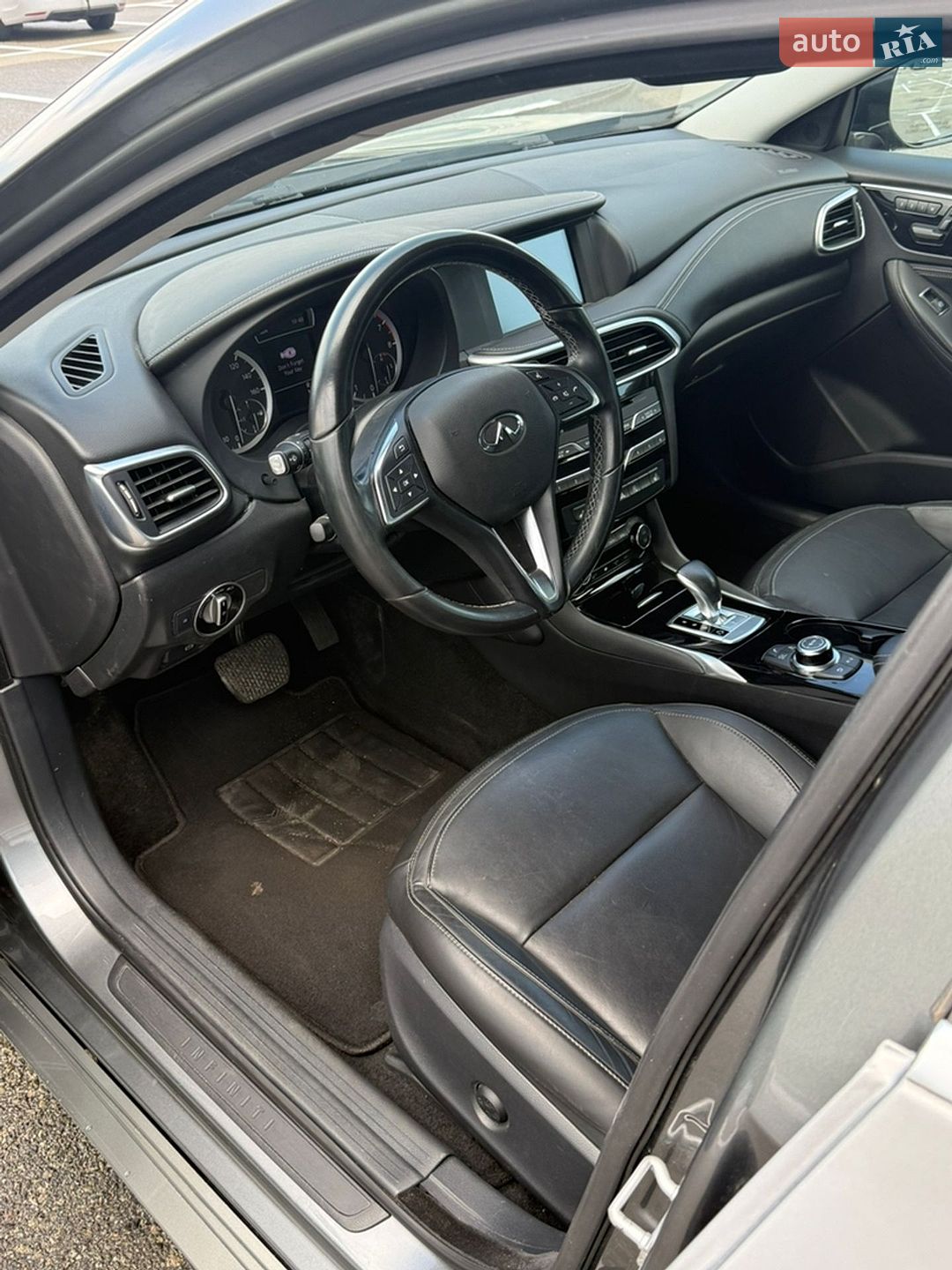 Infiniti QX30 2016 VIN SJKCH5CP3HA020550 фото оголошення 6 з 16