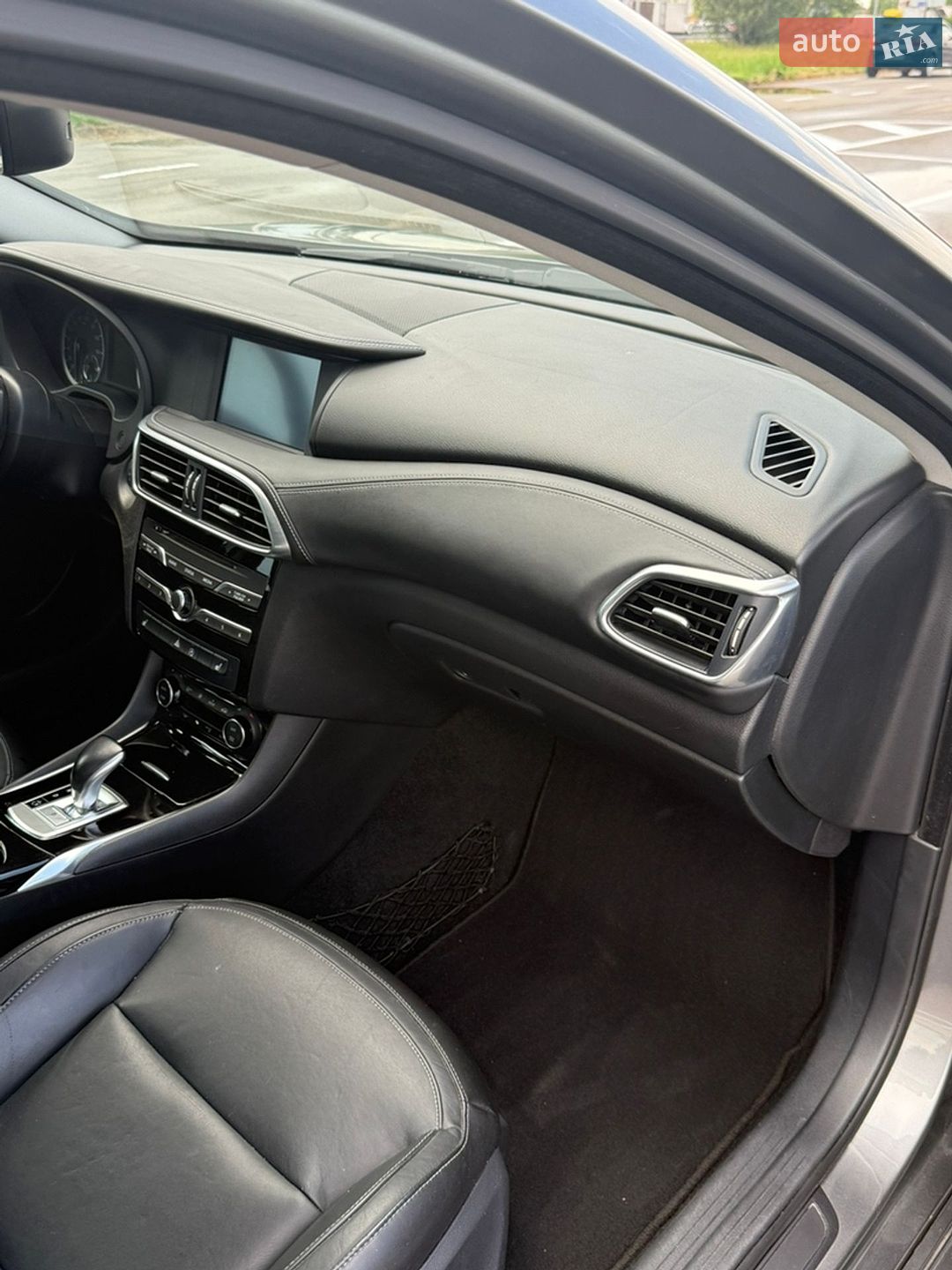 Infiniti QX30 2016 VIN SJKCH5CP3HA020550 фото оголошення 11 з 16