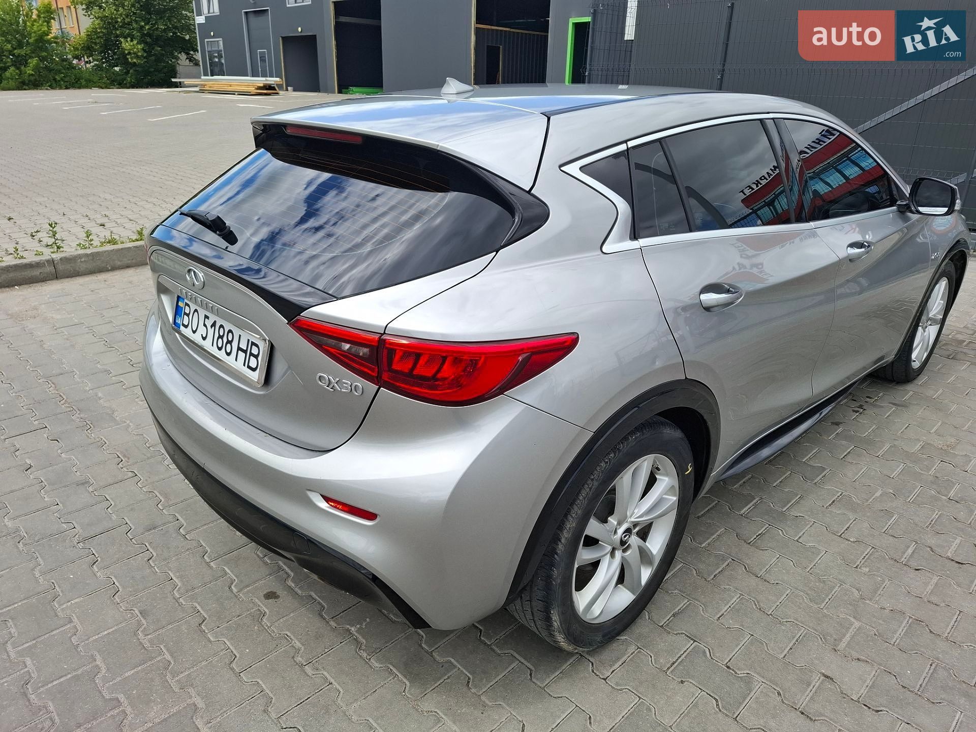 Infiniti QX30 2017 VIN SJKCH5CP8JA056305 фото оголошення 12 з 12