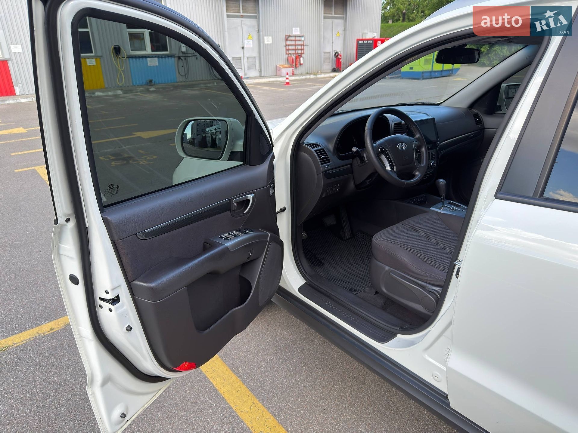 Hyundai Santa FE 2010 VIN KMHSH81XDBU702767 фото оголошення 11 з 58