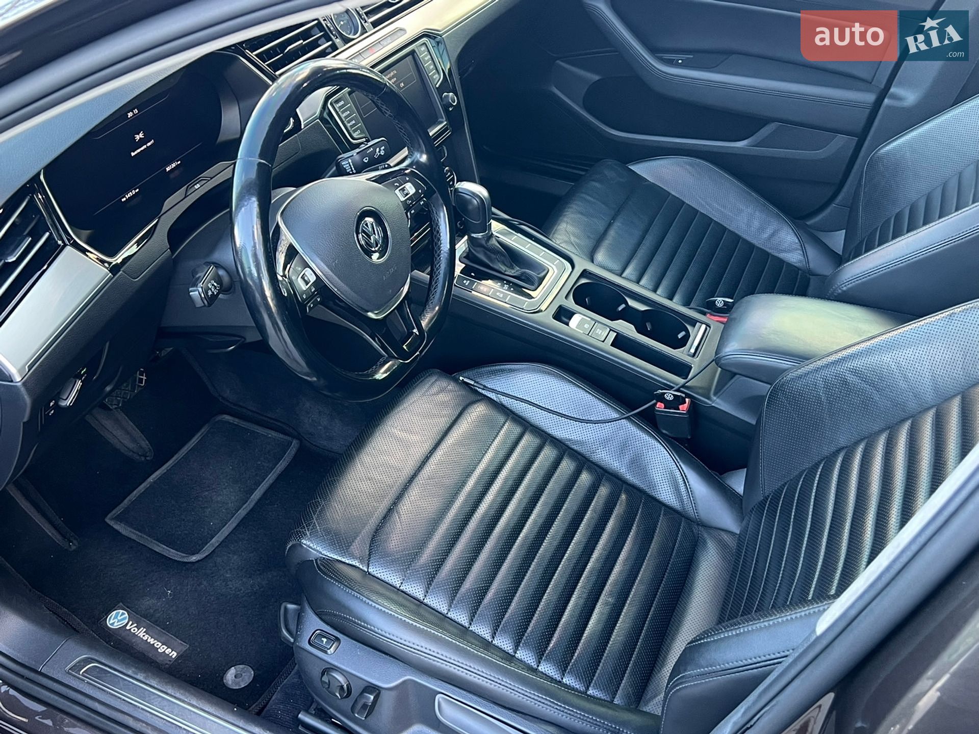 Volkswagen Passat 2015 VIN WVWZZZ3CZGE082610 фото оголошення 11 з 17
