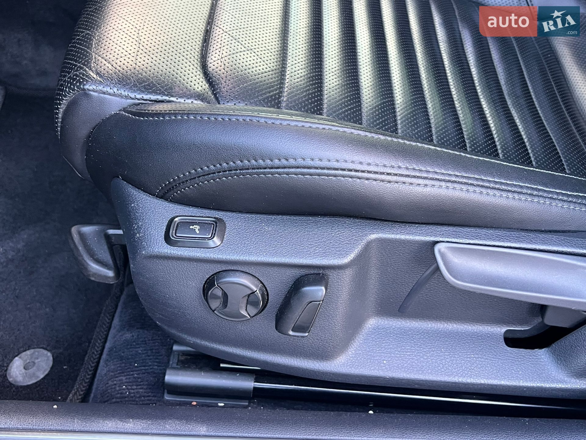 Volkswagen Passat 2015 VIN WVWZZZ3CZGE082610 фото оголошення 12 з 17