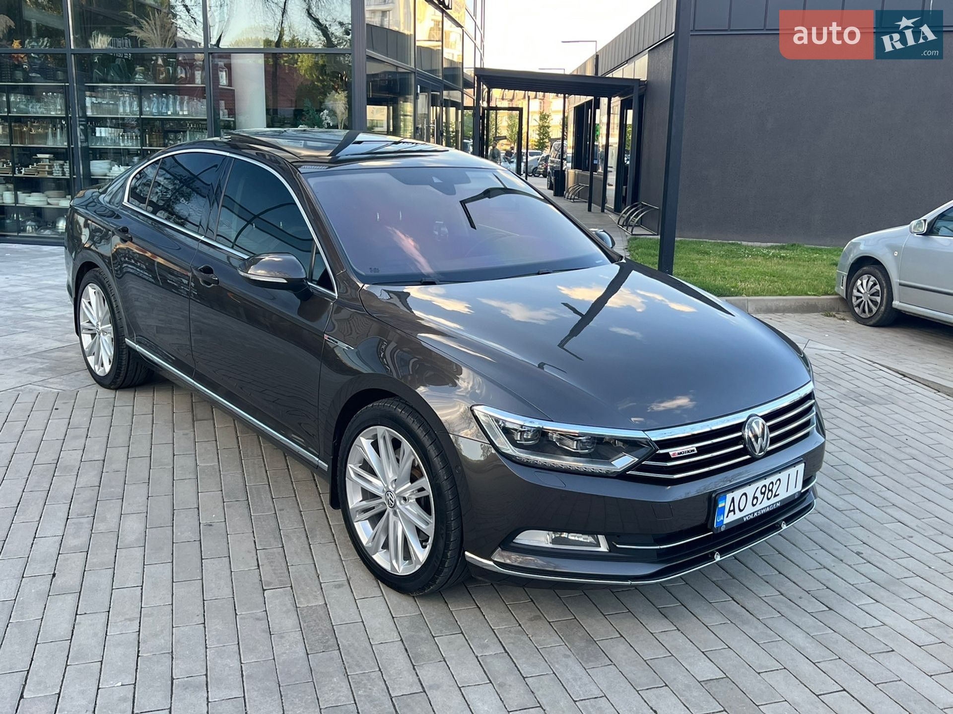 Volkswagen Passat 2015 VIN WVWZZZ3CZGE082610 фото оголошення 4 з 17