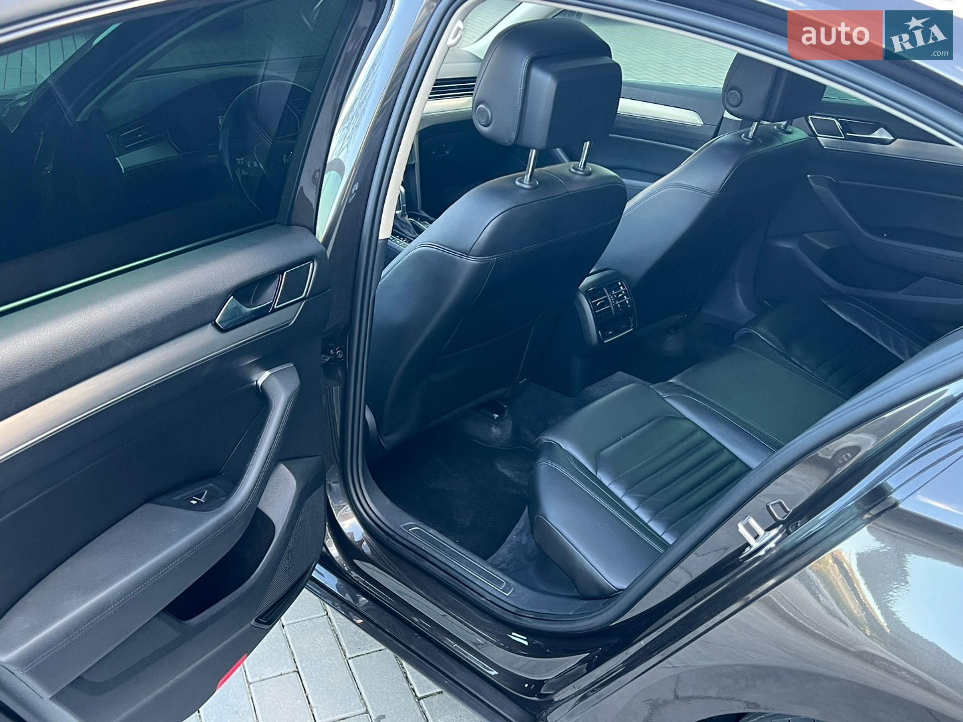 Volkswagen Passat 2015 VIN WVWZZZ3CZGE082610 фото оголошення 17 з 17