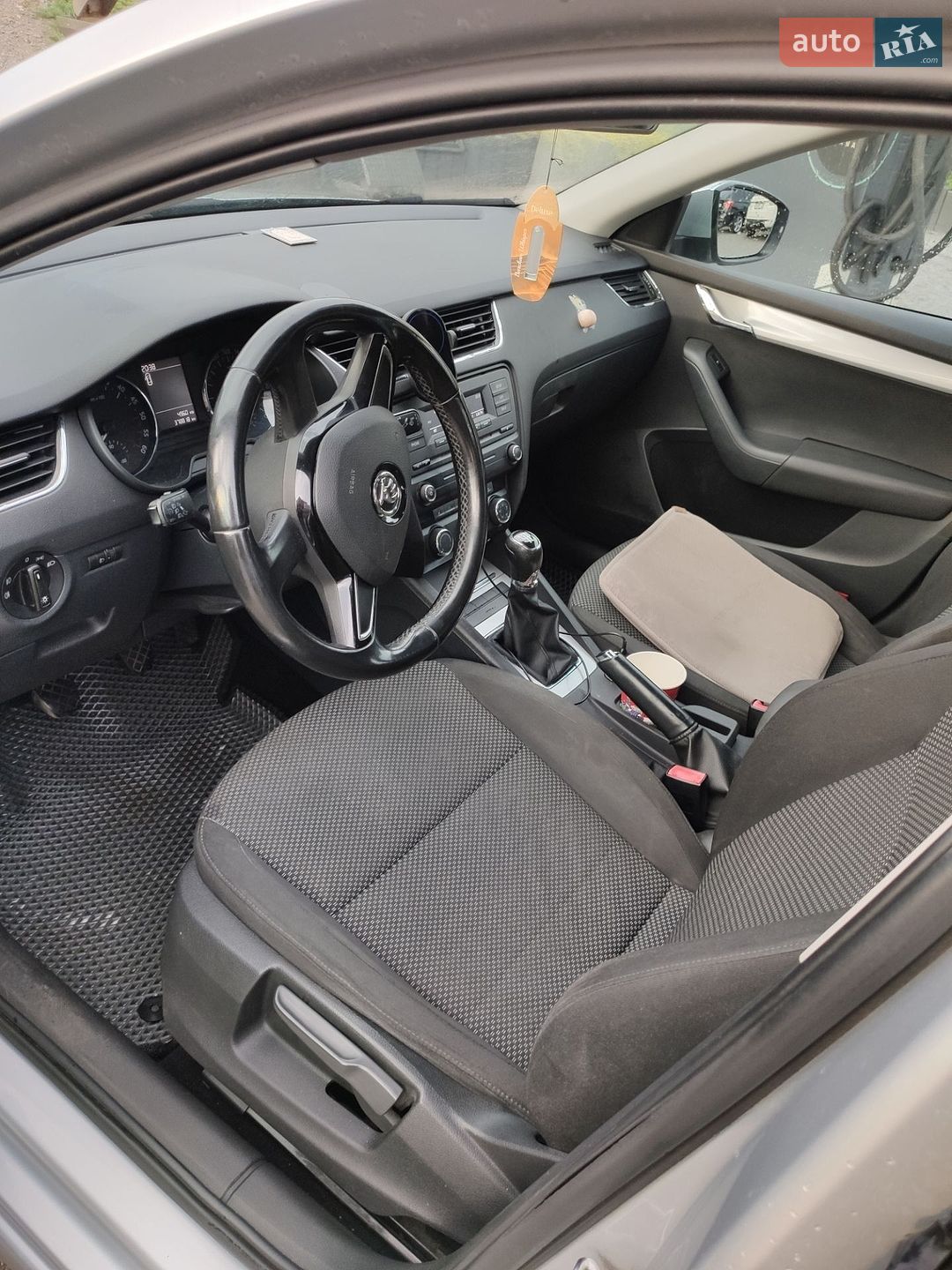 Skoda Octavia 2014 VIN TMBAG7NE8E0183846 фото оголошення 2 з 5