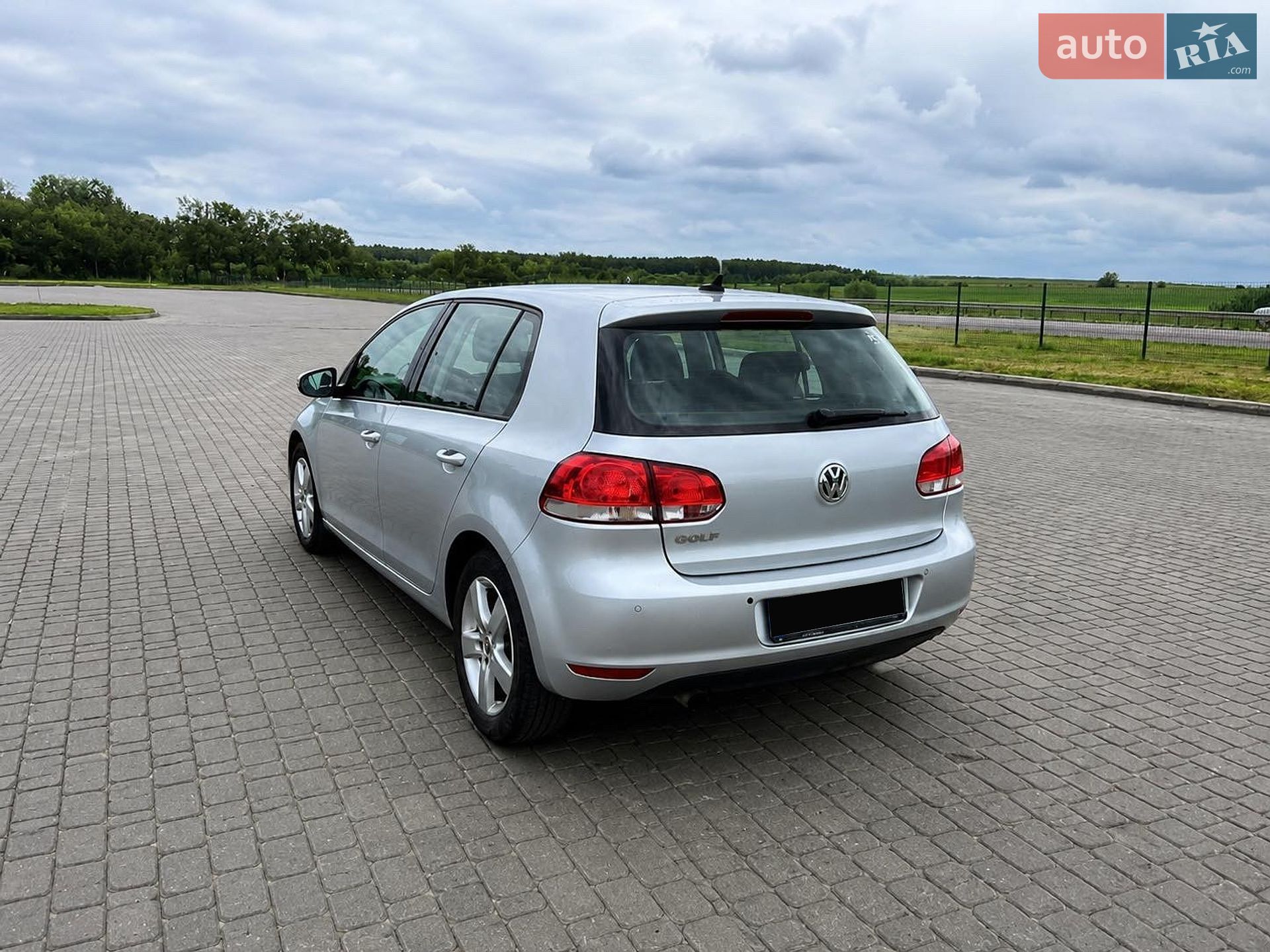 Volkswagen Golf 2010 VIN WVWZZZ1KZBW152394 фото оголошення 2 з 3