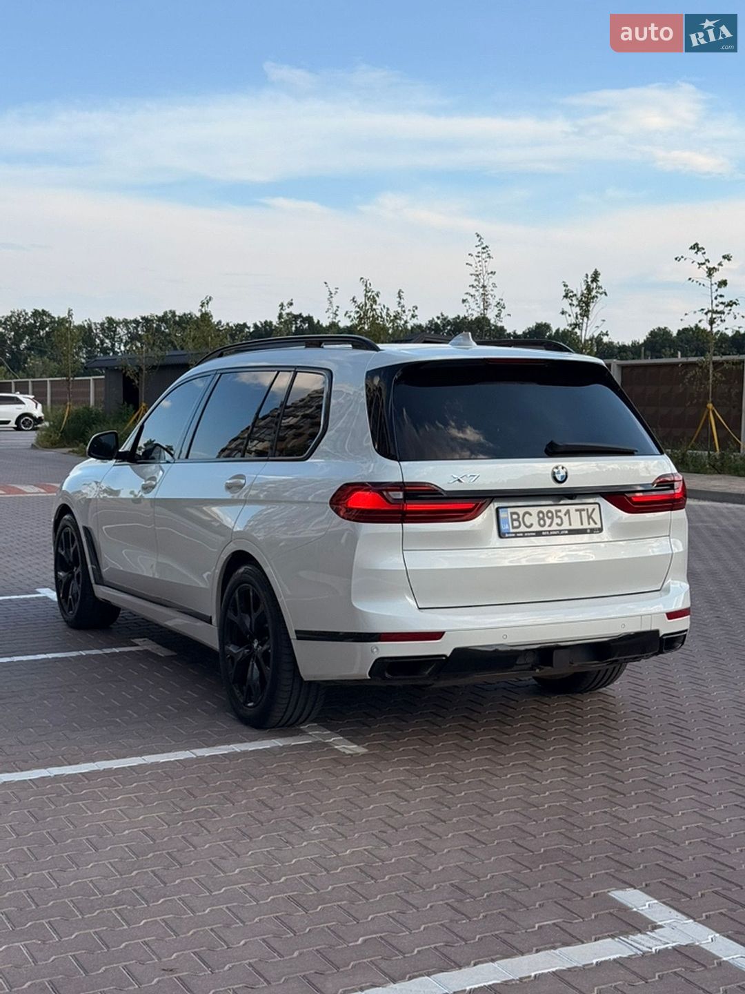 BMW X7 2019 VIN 5UXCW2C00L9A00701 фото оголошення 5 з 17