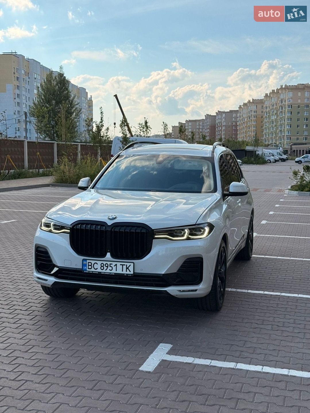 BMW X7 2019 VIN 5UXCW2C00L9A00701 фото оголошення 8 з 17