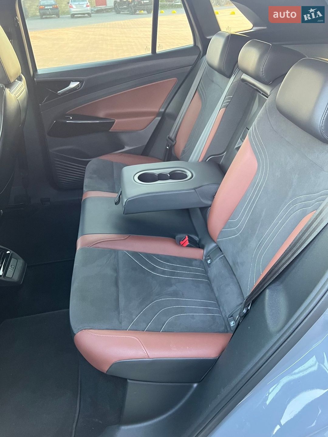 Volkswagen ID.4 2021 VIN WVGZZZE2ZNP007704 фото оголошення 36 з 40