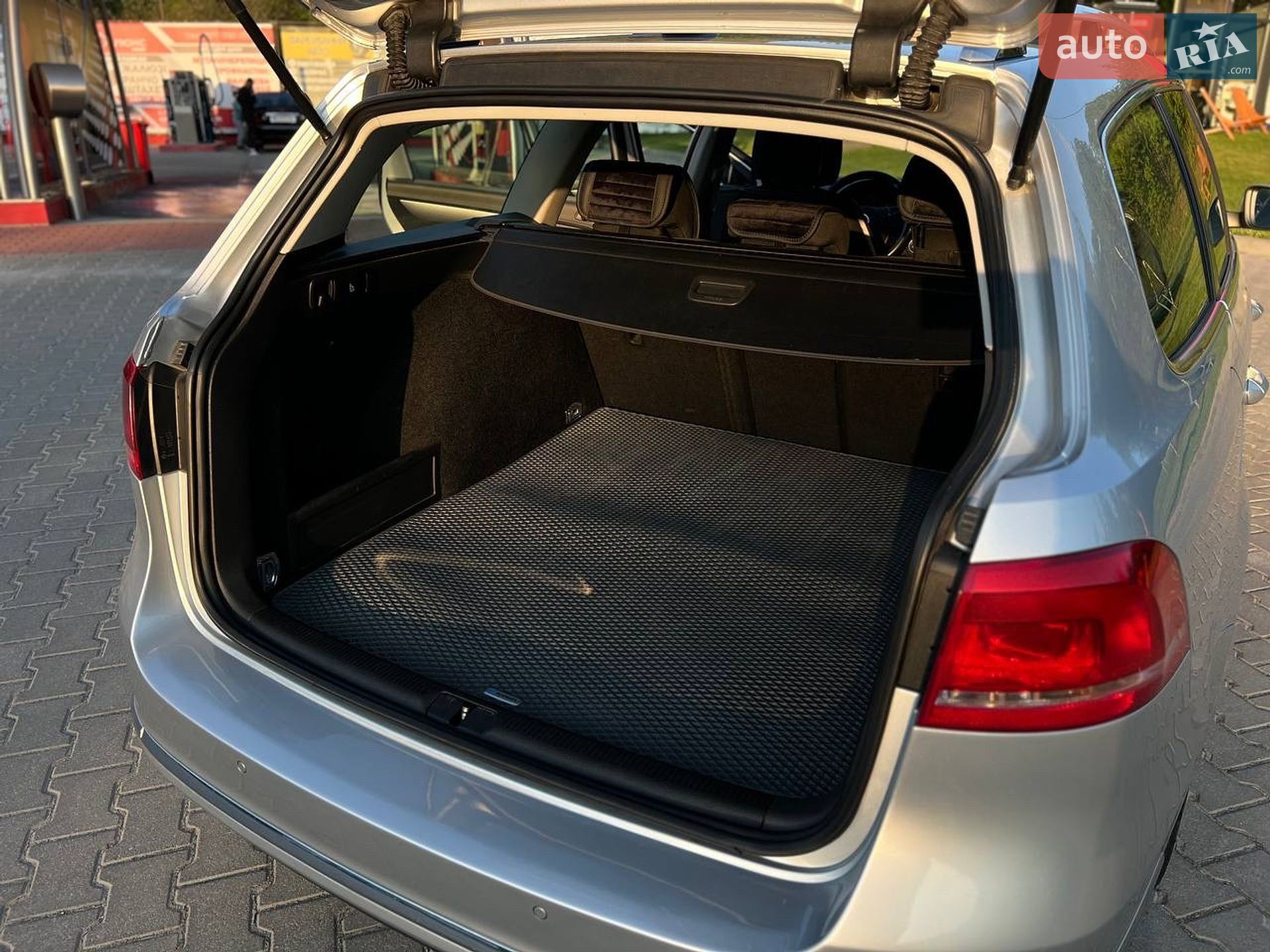 Volkswagen Passat 2014 VIN WVWZZZ3CZEE093681 фото оголошення 17 з 38